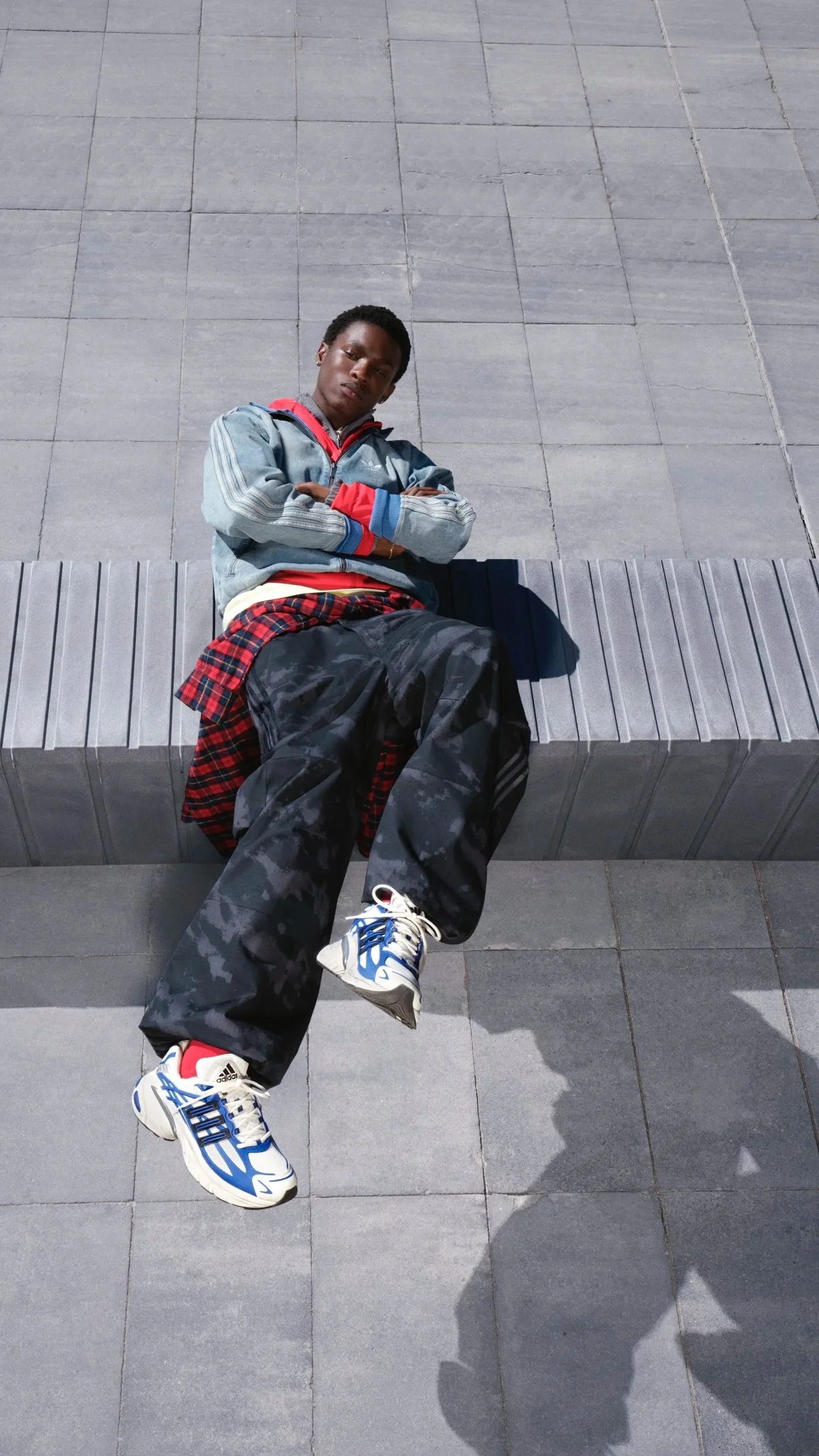 FW26_ADIDAS_ADISTAR_XLG_OG_U_KI4505_FULLBODY_JUNE_201_16x9_LR.jpg