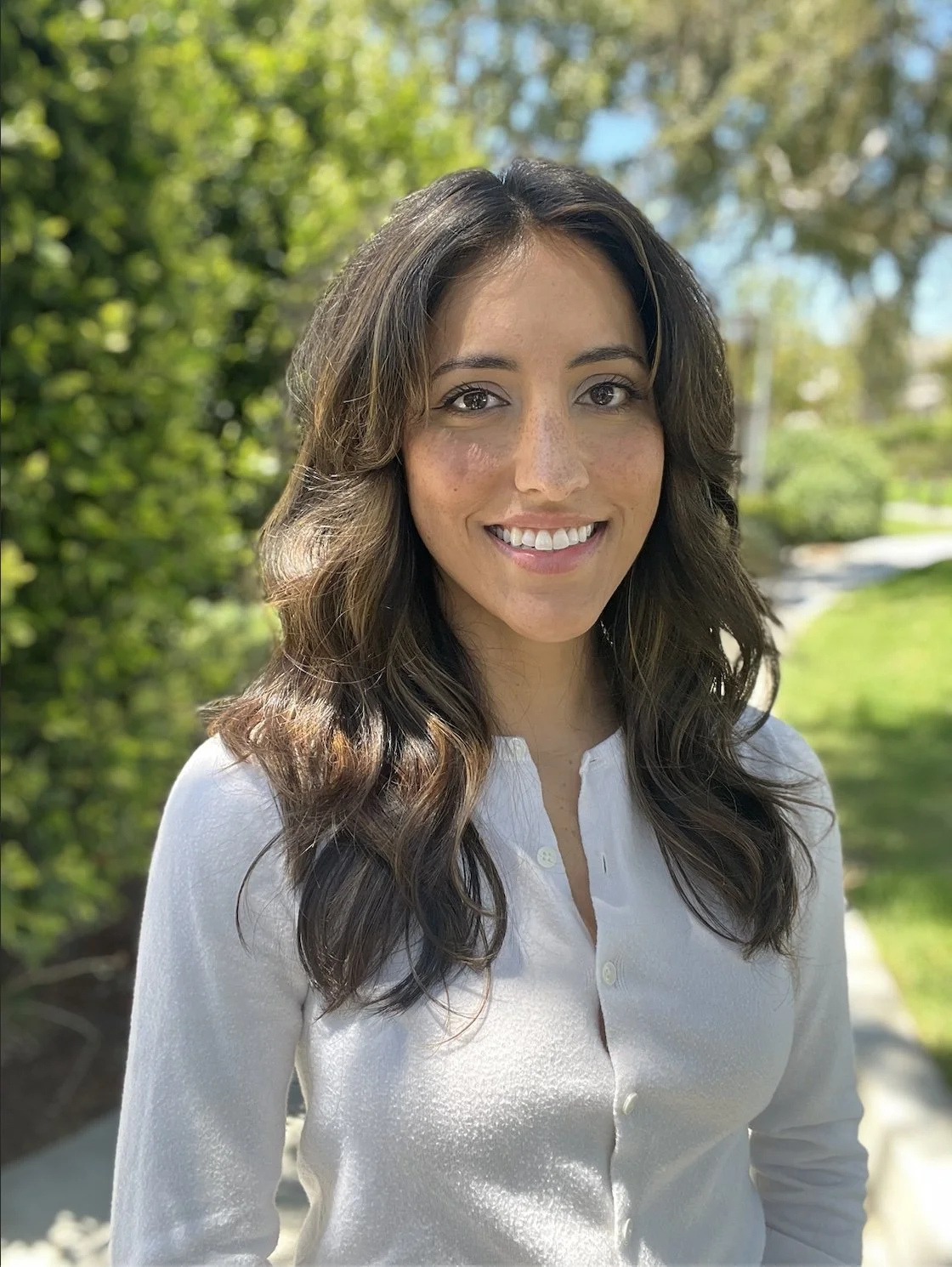 Alyssa, pediatric speech-language pathologist and founder of Shine Speech Therapy