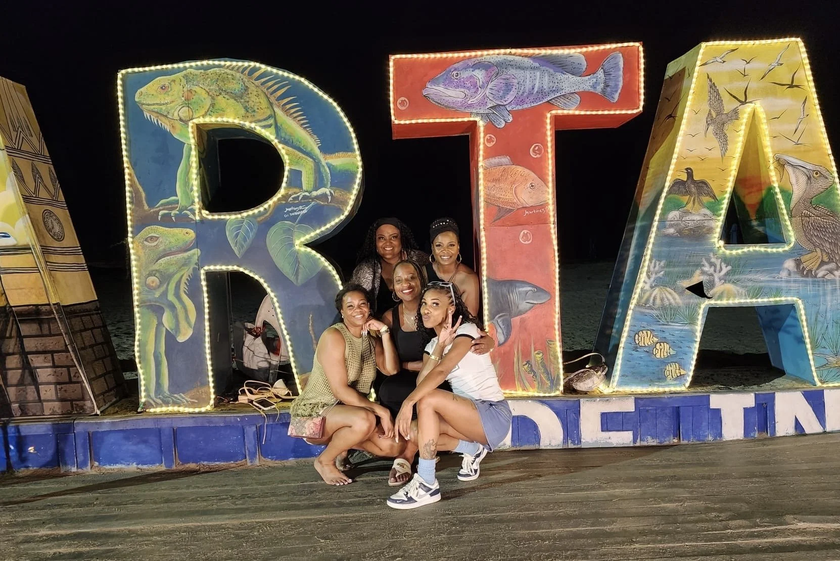 Group of women enjoying a vacation in Colombia