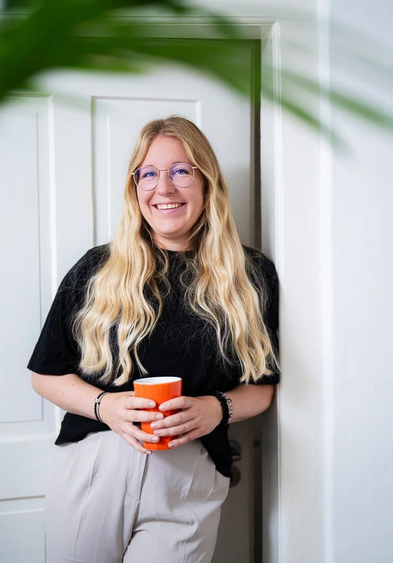Seraina Cavigelli ist Grafikerin und Designerin und ein Teil des Kreativkollektivs La Squadra in Chur