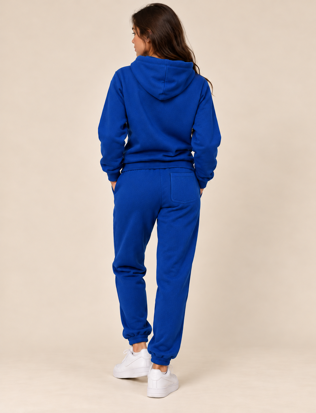 Survêtement bleu cobalt avec poche arrière.png