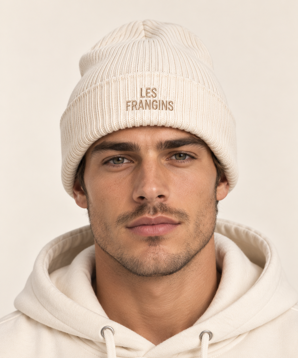 Portrait éditorial du beanie « LES FRANGINS ».png