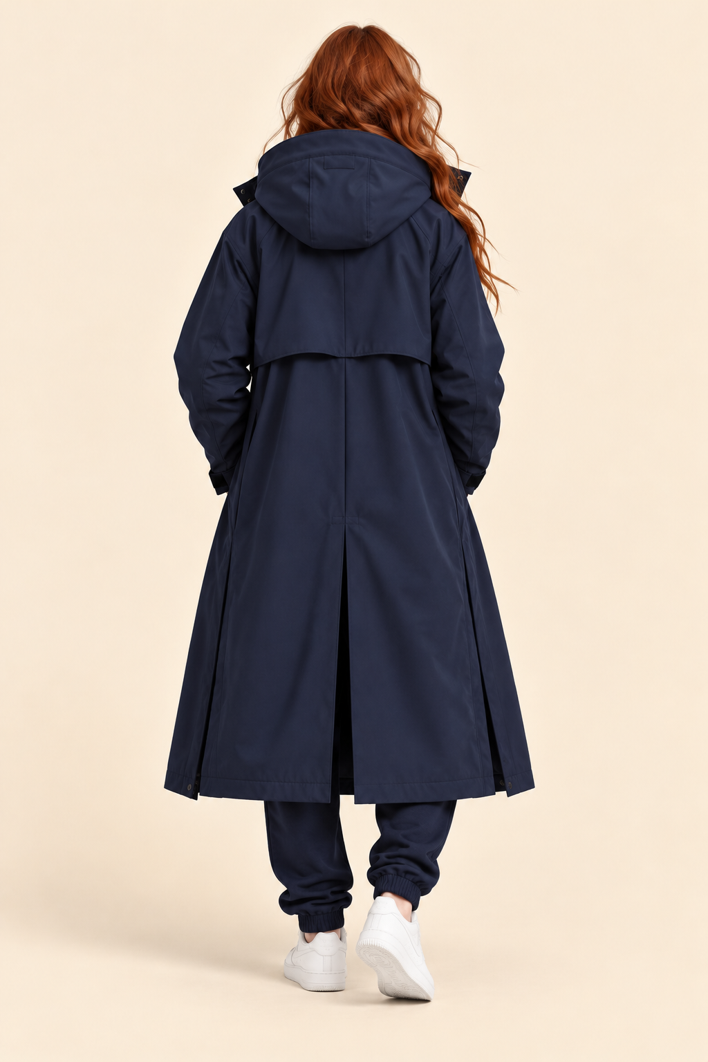 Manteau bleu nuit, silhouette vue de dos.png