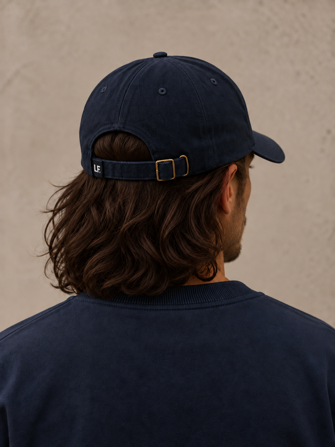 Portrait de dos au bonnet bleu marine.png