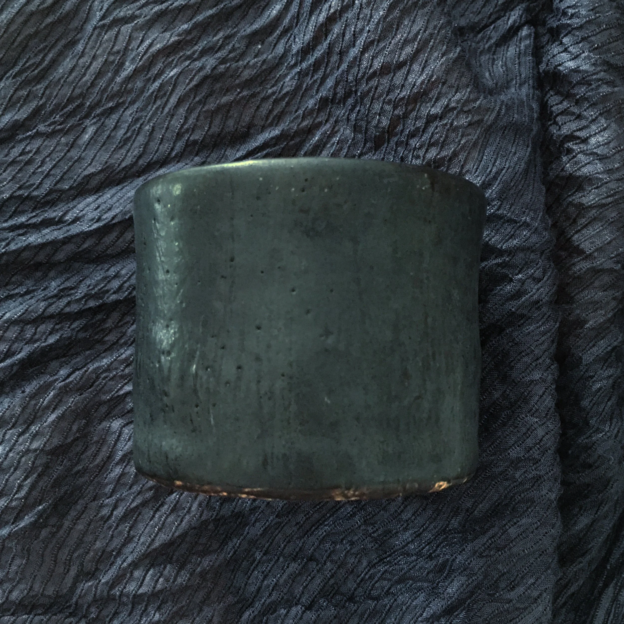 TEXTURED TEA CUP