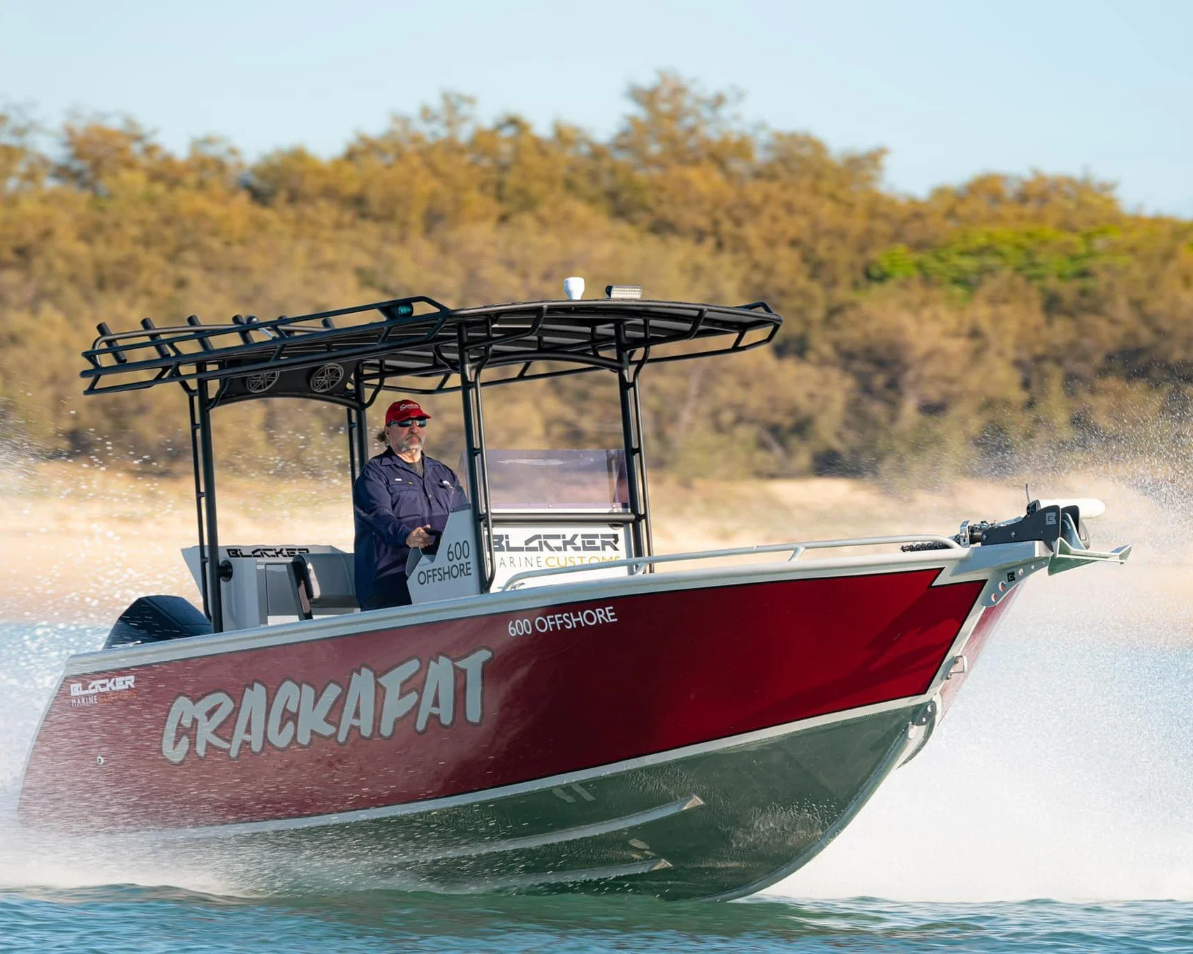 Sherwood Marine 600CC - 6m Centre Console aluminium boat kit - on the water, starboard bow quarter

