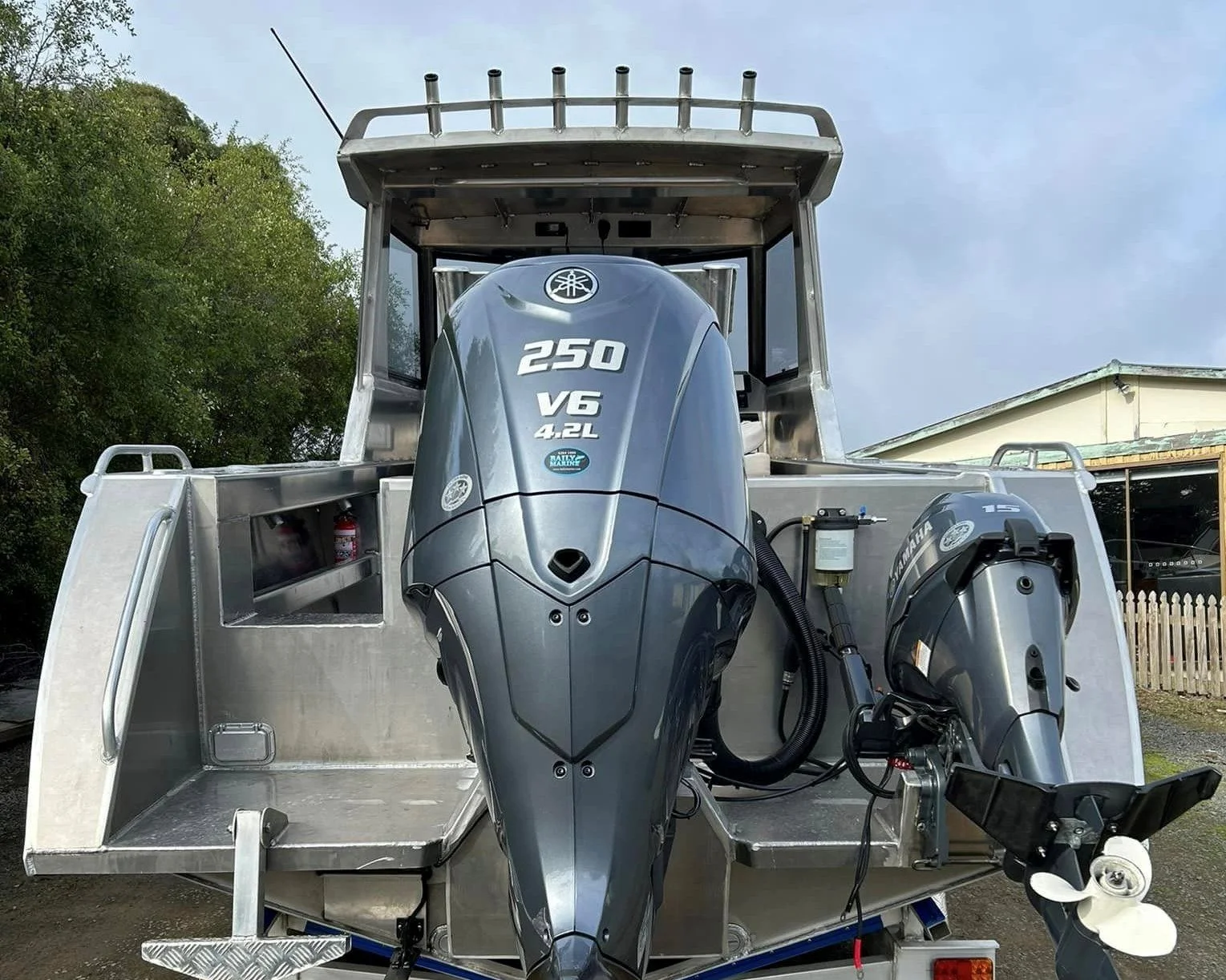Sherwood Marine 680HT - 6.8m Hardtop aluminium boat kit - transom with aux motor
