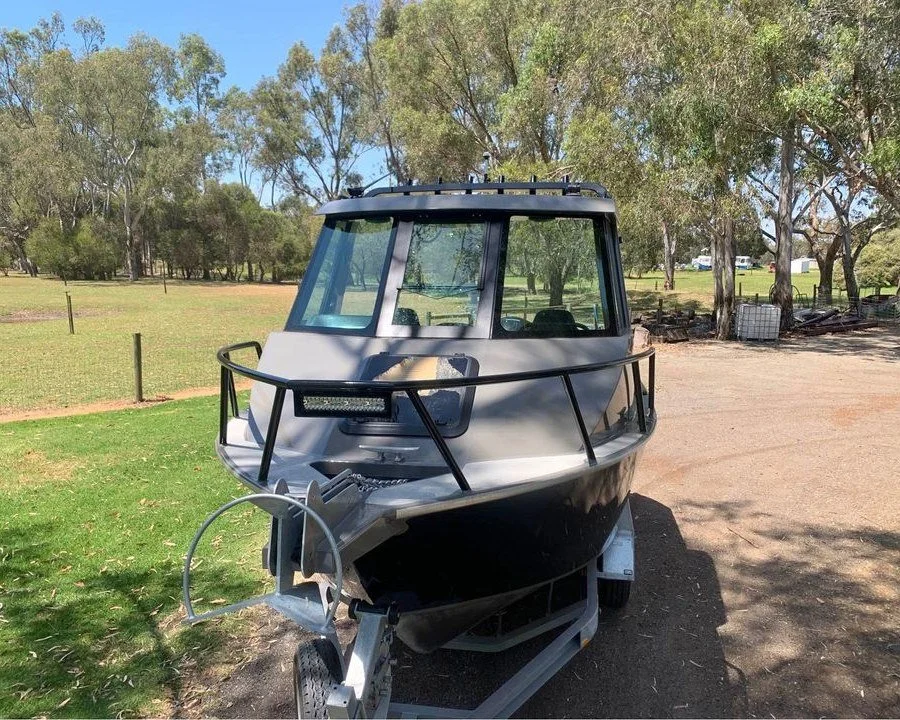Sherwood Marine 600HT - 6m Hardtop aluminium boat kit - bow view on the trailer

