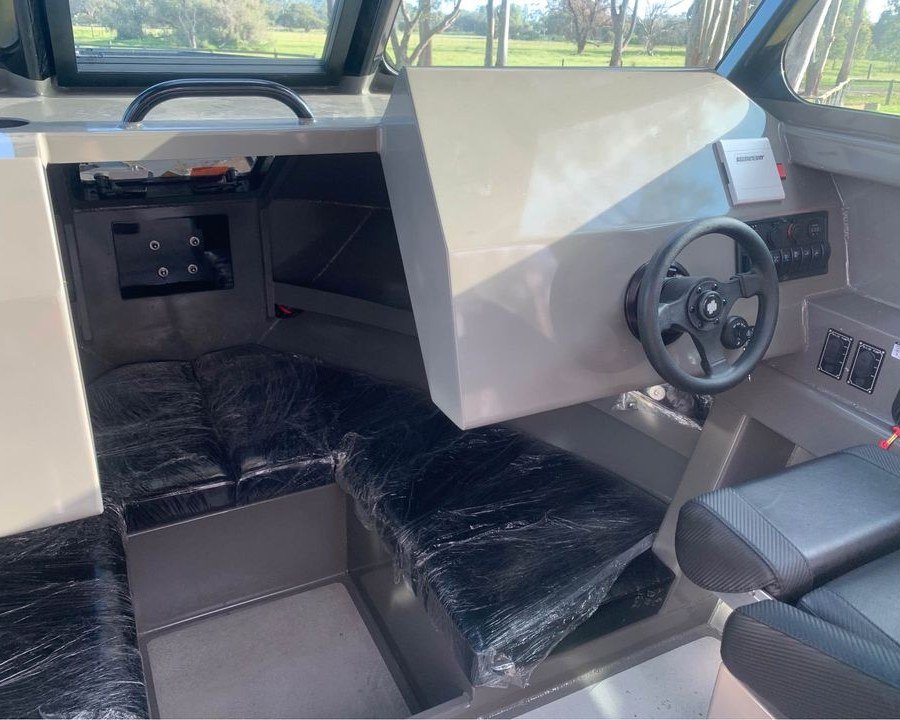 Sherwood Marine 600HT - 6m Hardtop aluminium boat kit - helm station and dash

