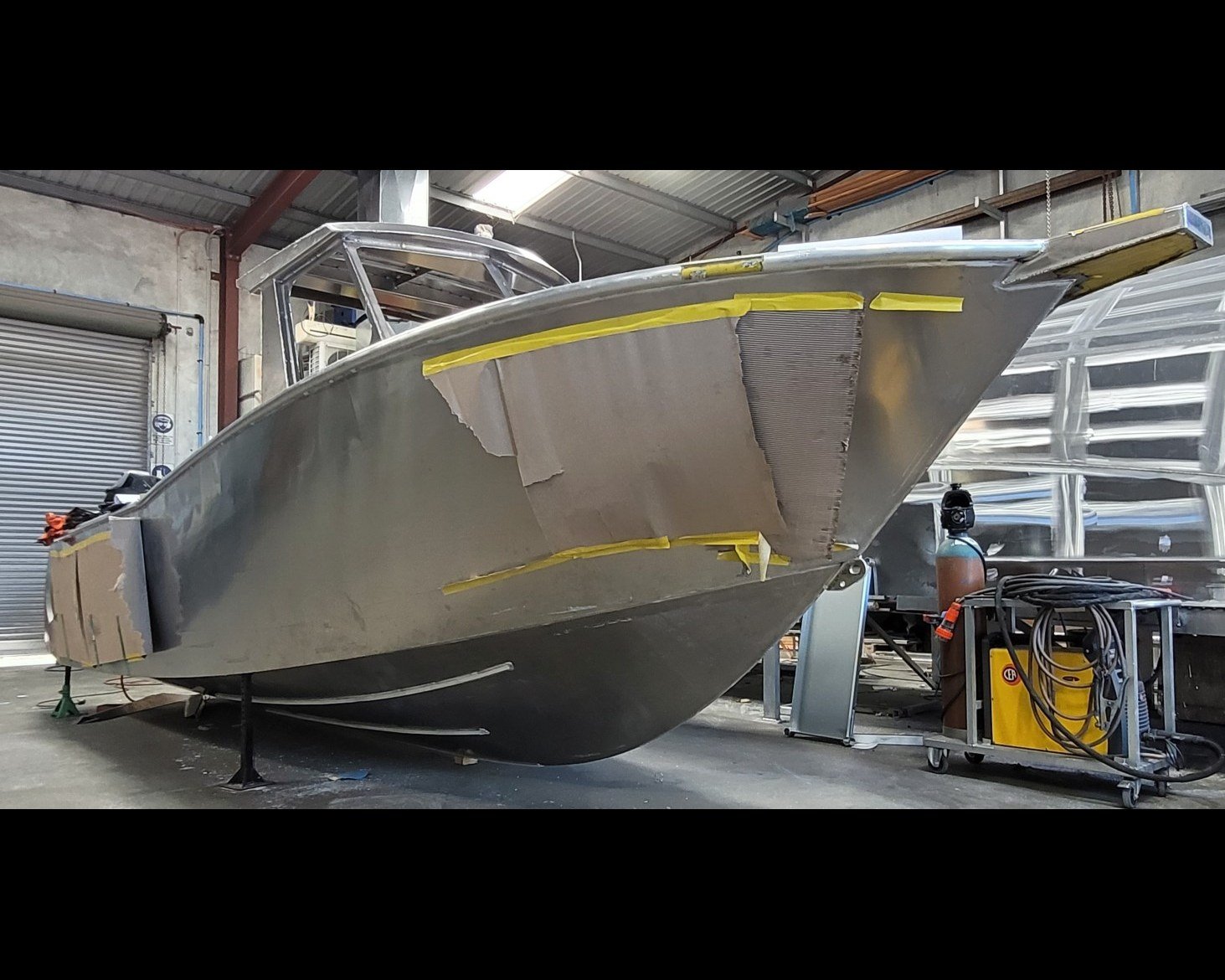 Sherwood Marine 750CCB - 7.5m Centre Cab aluminium boat kit - bare hull, stbd bow quarter2