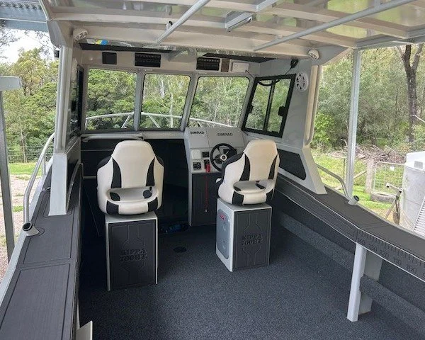 Sherwood Marine 700HT - 7m Hardtop aluminium boat kit - cockpit interior with helm seats
