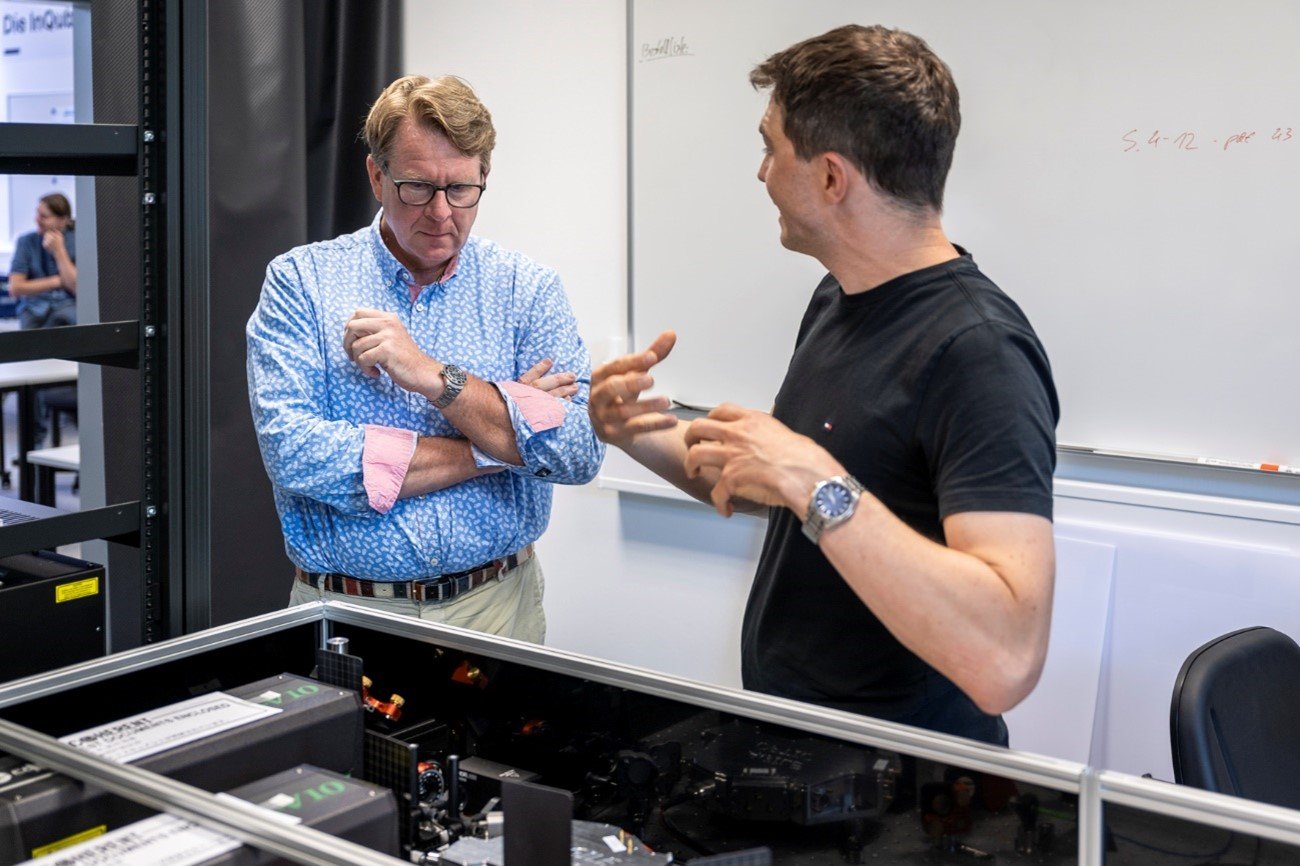 Member of Parliament Carsten Müller from Braunschweig visits the QVLS high-tech incubator