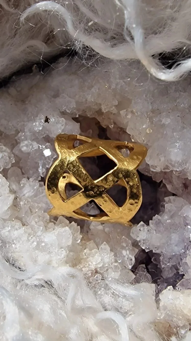 Tracey+O+Revuelta+Brutalist+Gold+Vermeil+Architectural+Open-cuff+Textured+Fine+Framework+Ring+%2817%29.jpg
