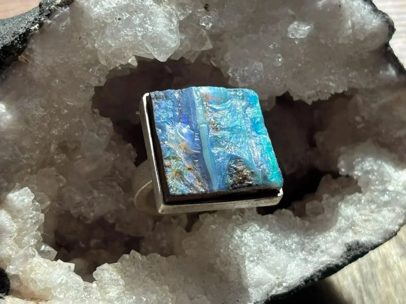 Tracey+O+Revuelta+The+Brutalist+Architectural+Fine+Silver+%26+Ridge+Rift+Boulder+Opal+B5+brilliance+360+degree+Neon+Flashing++Fire+Ring+%288%29+-+Copy.jpg
