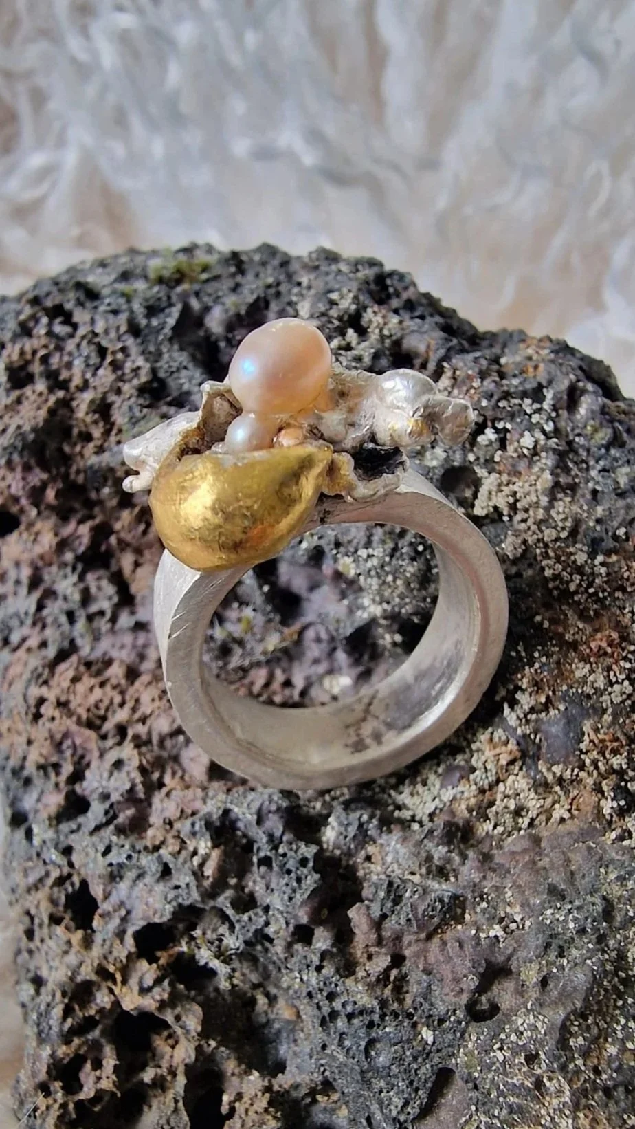 Tracey+O+Revuelta+Baroque+Pearl+Fine+Silver+%26+24ct+Gold+Vermeil+Brutalist+Abyssal+Orchid+Luxury+Aurelia+Ring+%281%29.jpg