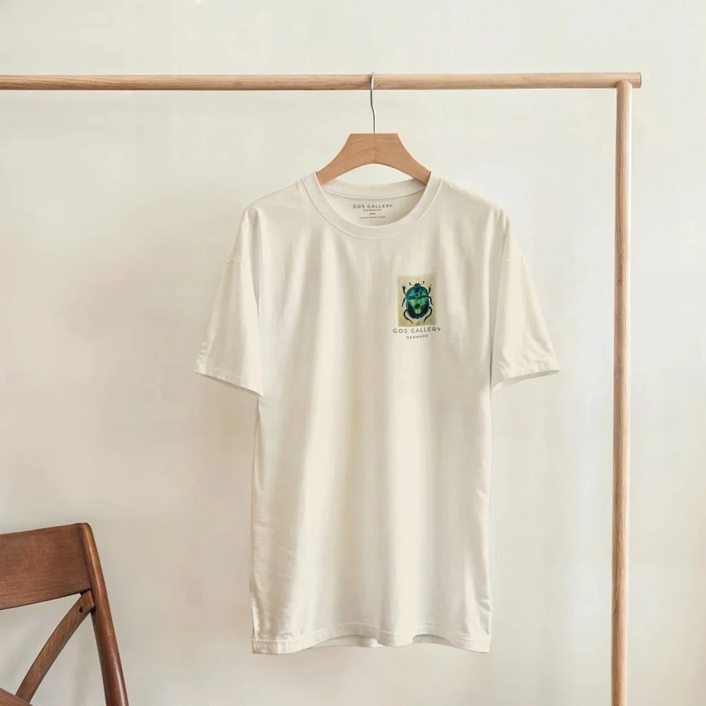 Desert stroll– Wearable Art T-Shirt