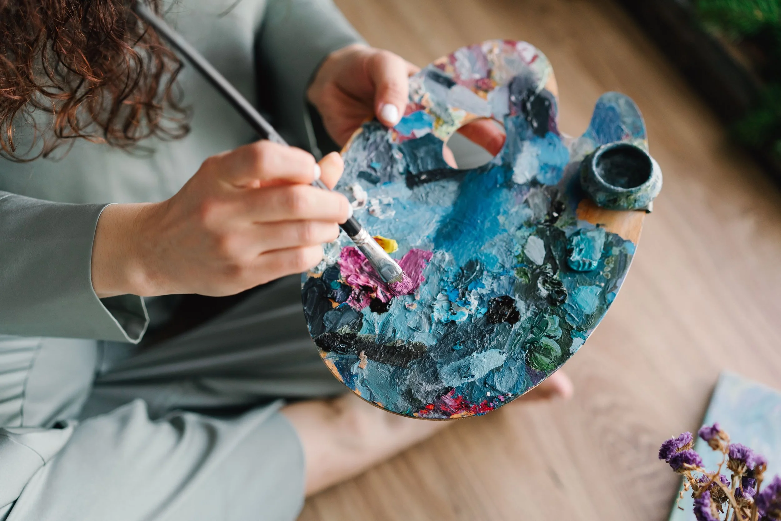 What to Expect During Your First Art Therapy Consultation
