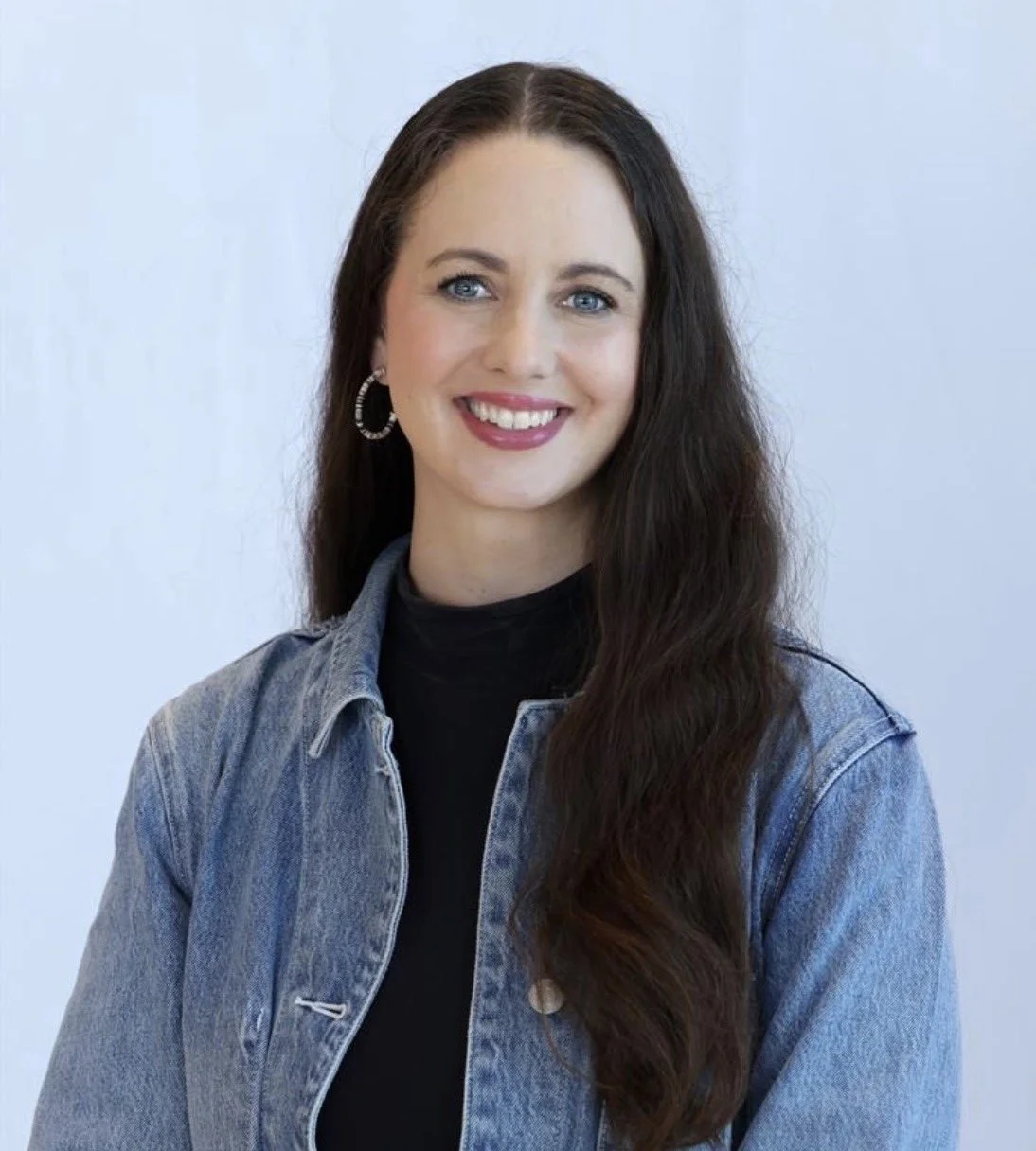 Alli Mowrey, host of Your Mom's Romance Shelf