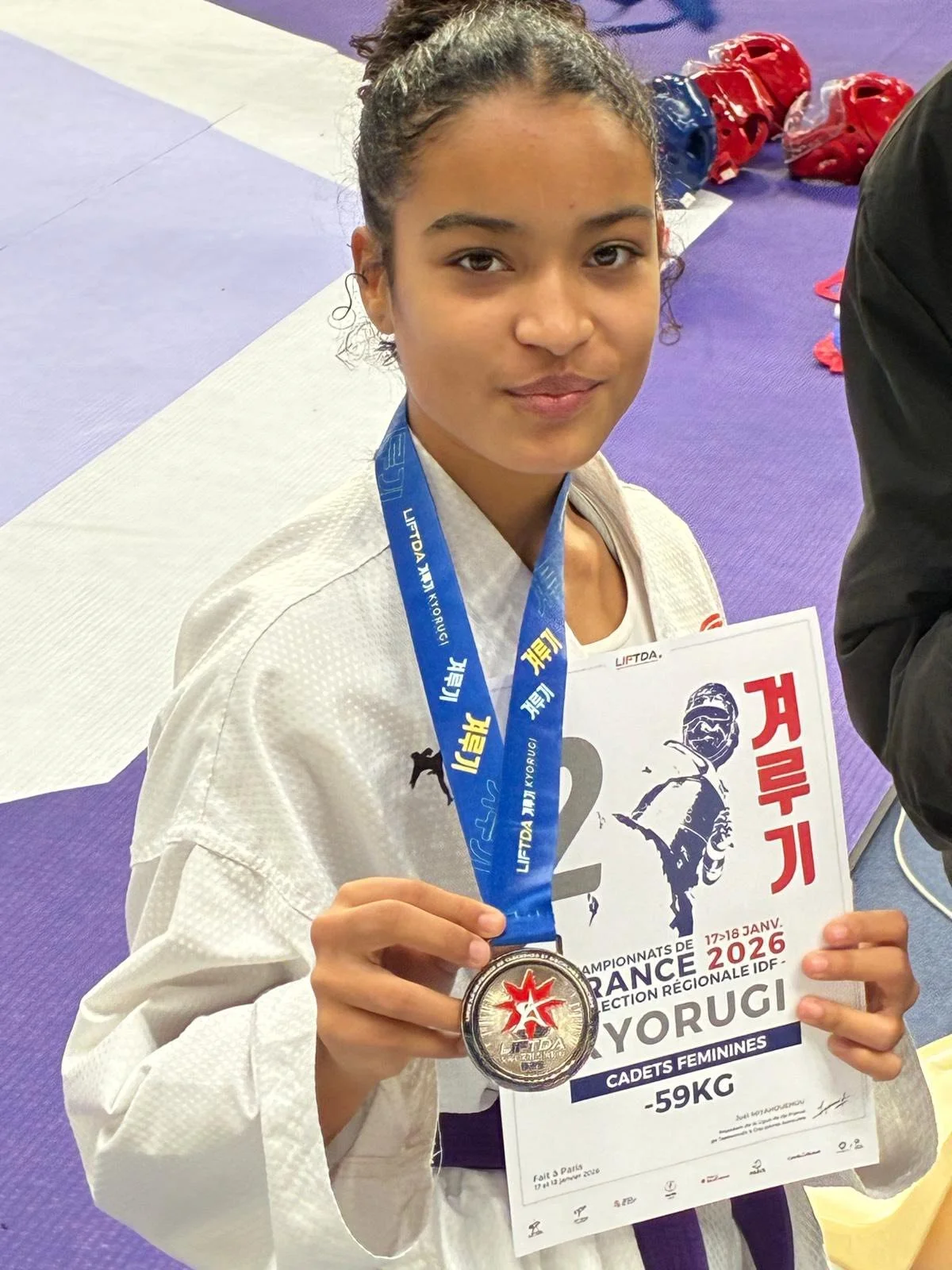 🥈 Vice-championne &Icirc;le-de-France 🥈

F&eacute;licitations &agrave; Leyna pour sa superbe 2ᵉ place au Championnat &Icirc;le-de-France 👏🏽
Un r&eacute;sultat qui r&eacute;compense son travail, sa d&eacute;termination et son s&eacute;rieux.

Cett