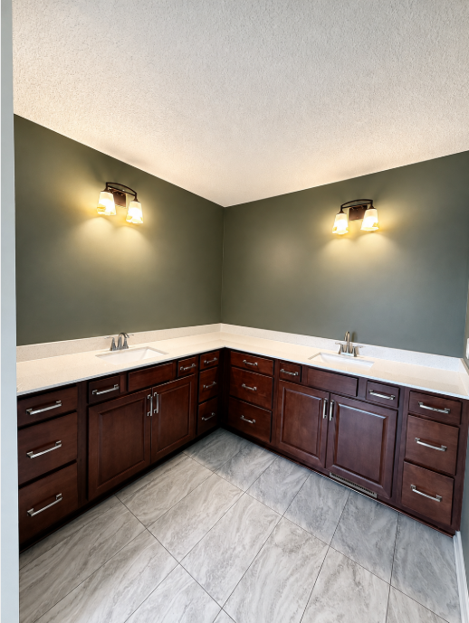 Woodbury master bathroom interior painting