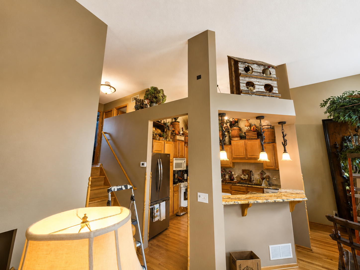 Prior lake interior painters. We repainted the common areas in this prior lake townhome in under two days. The color chose a nice beige color. We used Sherwin Williams paints.