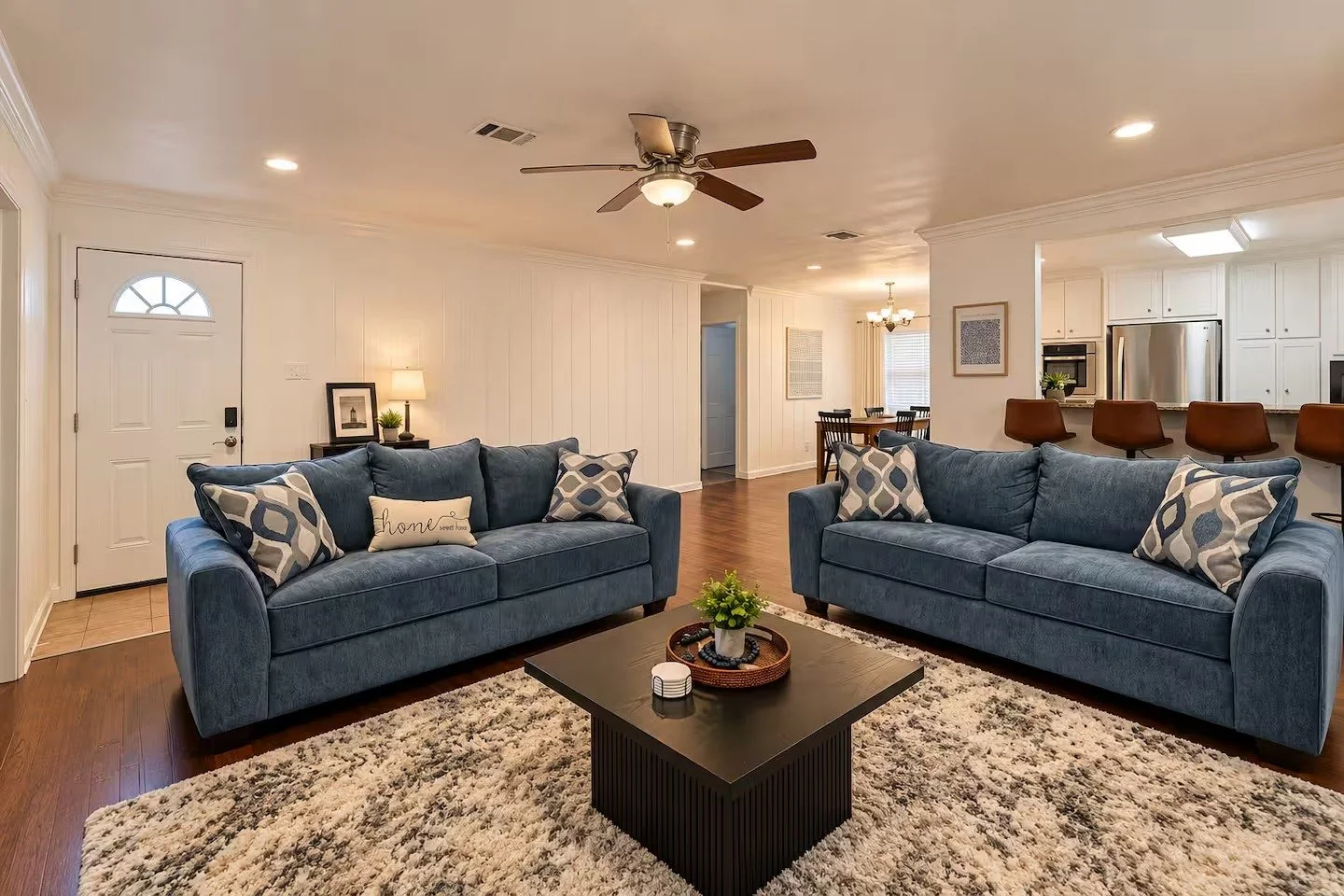 livingroom2.jpg