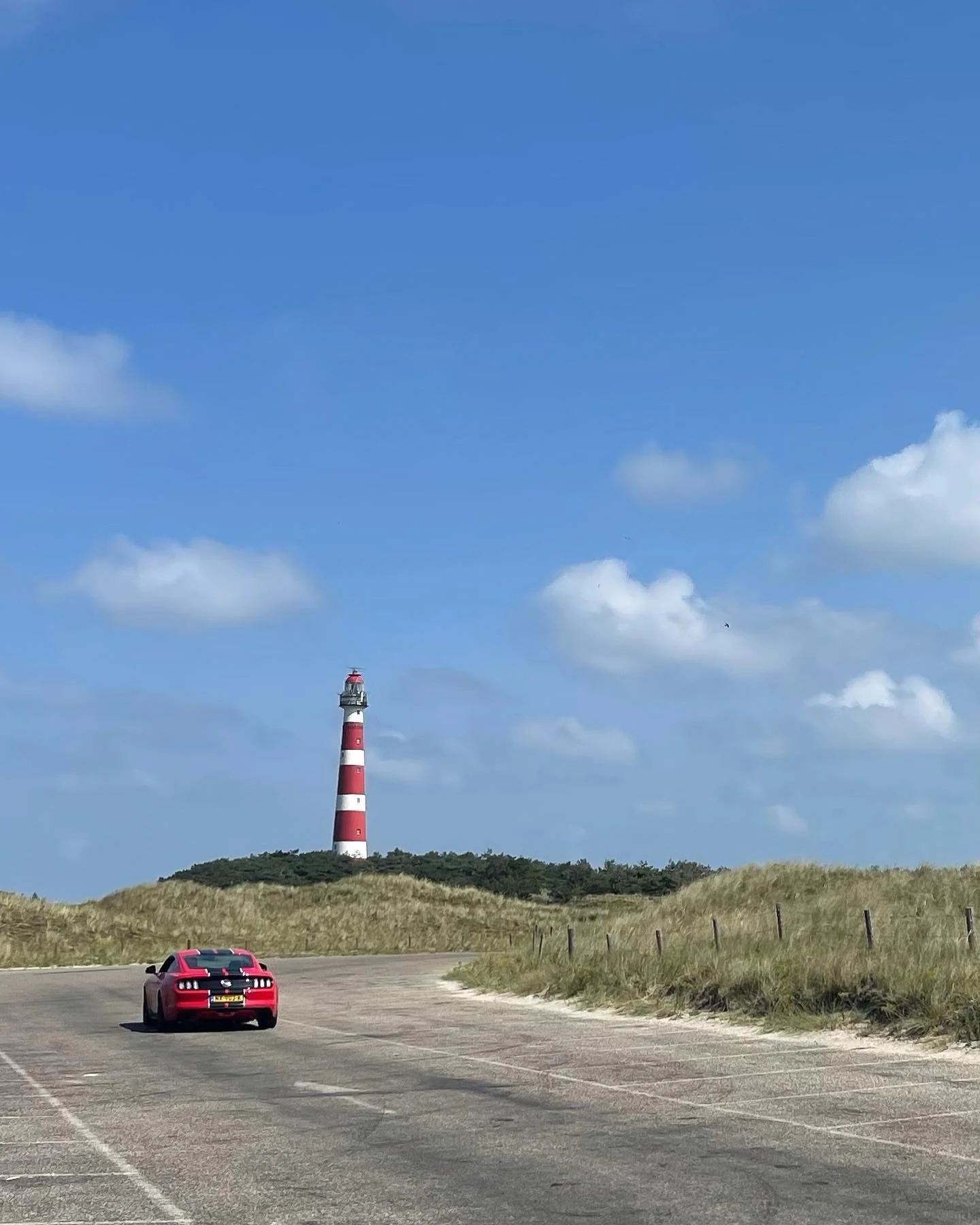 The Frisian Islands Increases in Popularity.  Maybe with Remote Workers also? This is the first time I have spotted a Ferrari on Ameland. #luitekamp #sonnenvanck #Oostermeer #duikenburg #amelexbungalowverhuur  #samenland #bungalowverhuur #wadden #vak