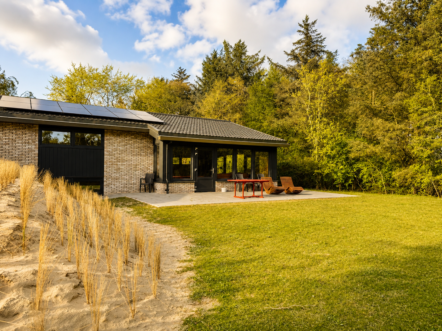 Villa Oostermeer met terras en grote achtertuin aan de bosrand in Ballum op Ameland