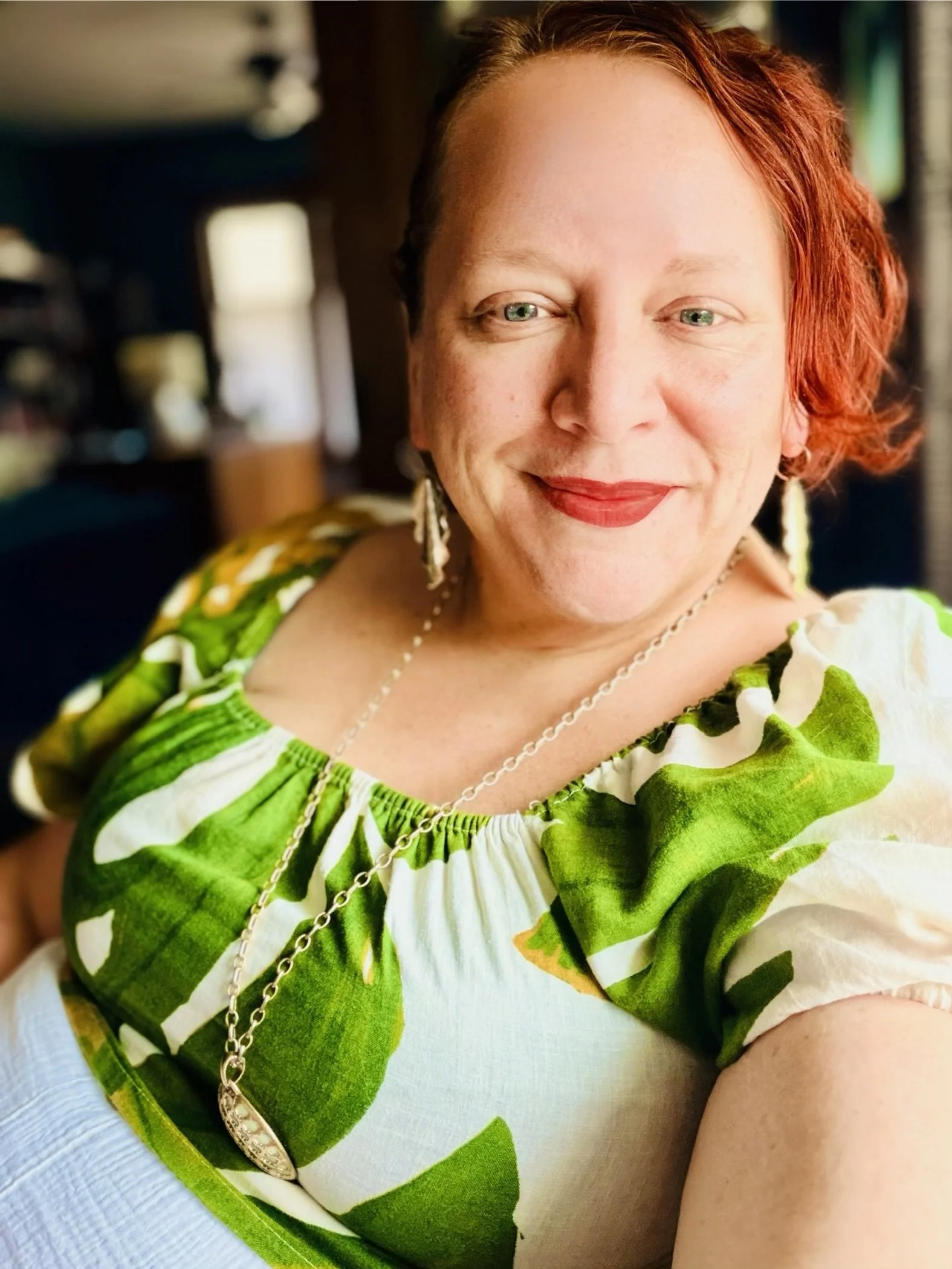 Nichole Aksamit, storyteller, reseller + stylist at Curvy Closet