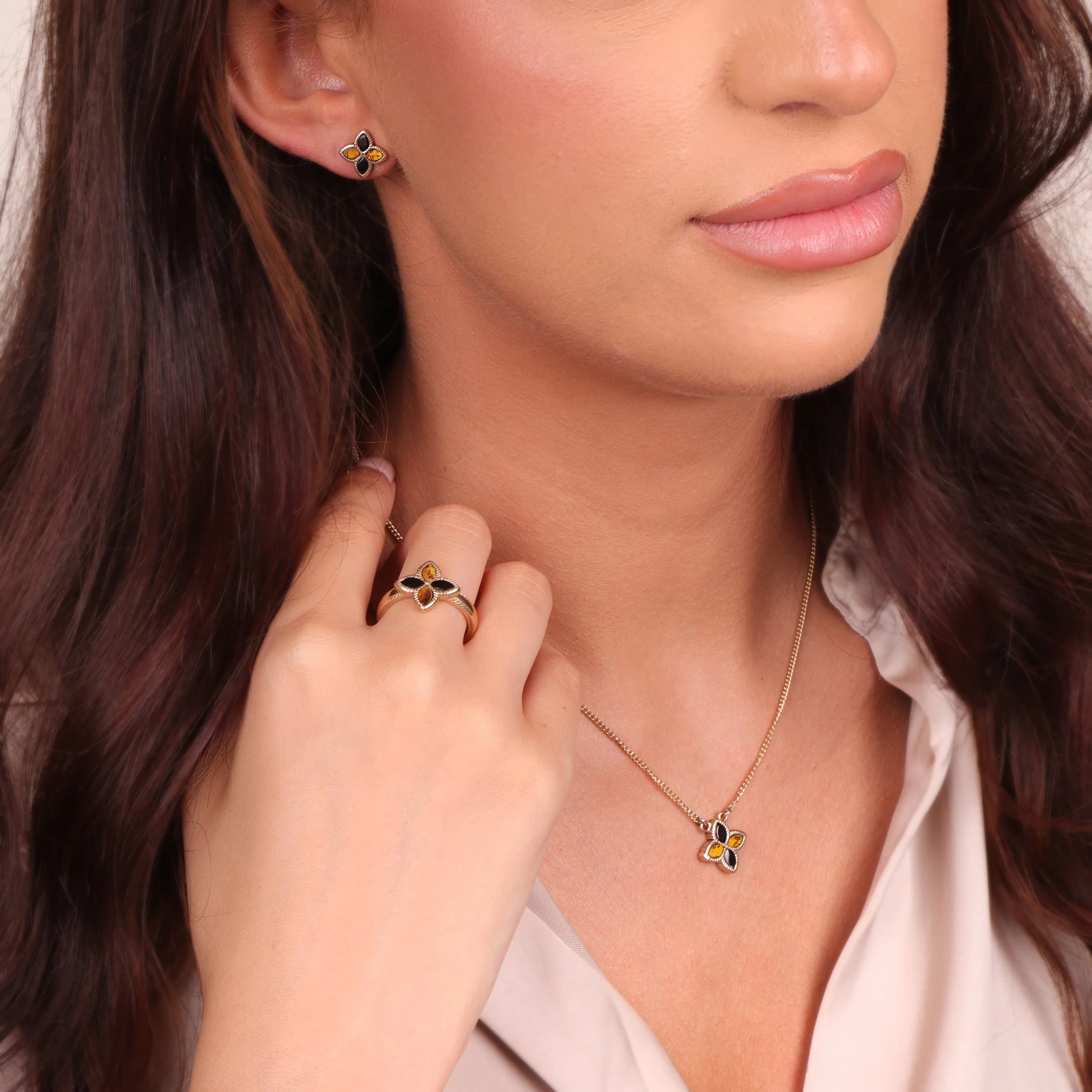 Eden-Jet-Amber-Model-8.jpg