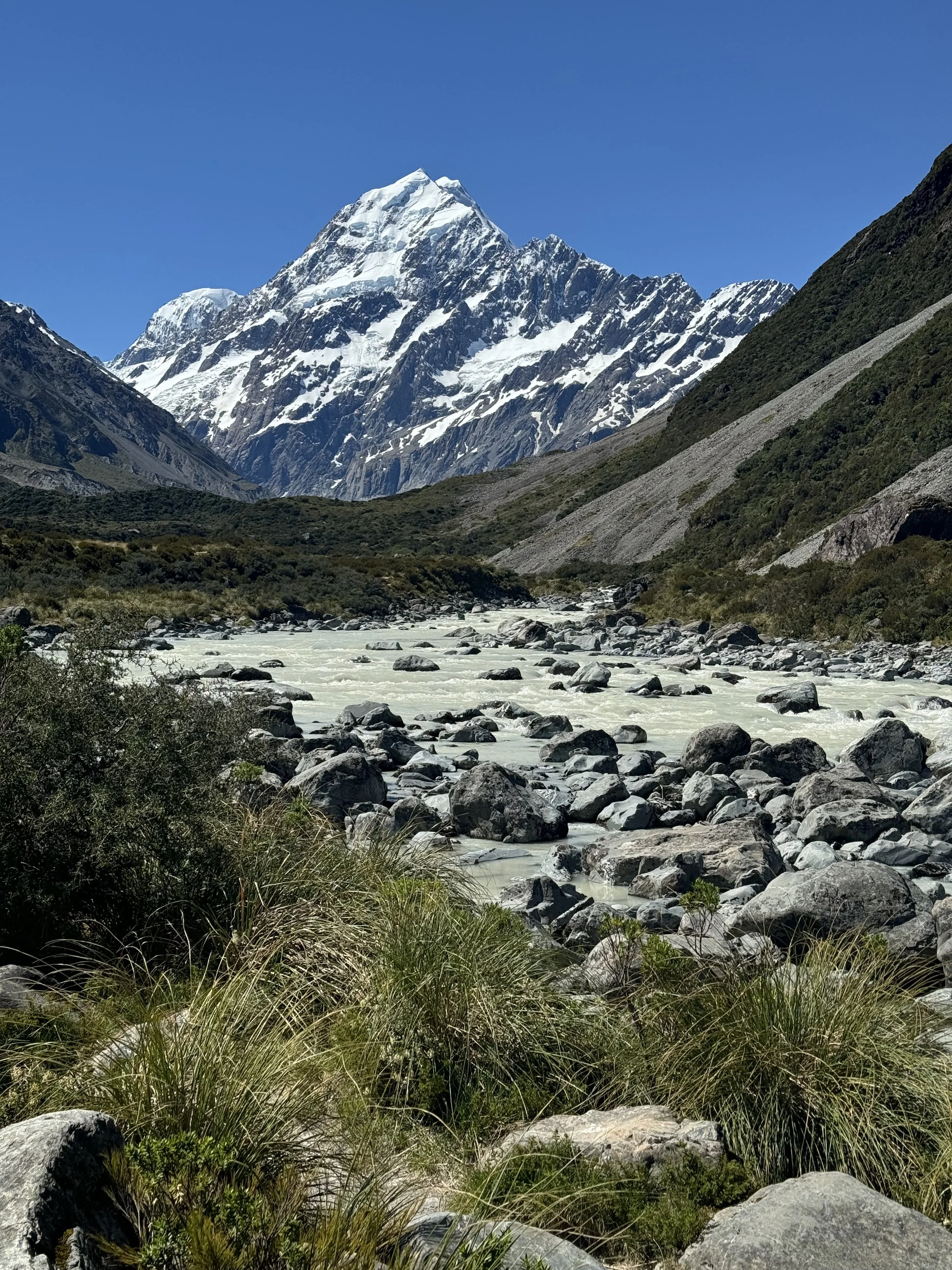 Steal my South Island, New Zealand Itinerary (as someone who plans trips around amazing views)