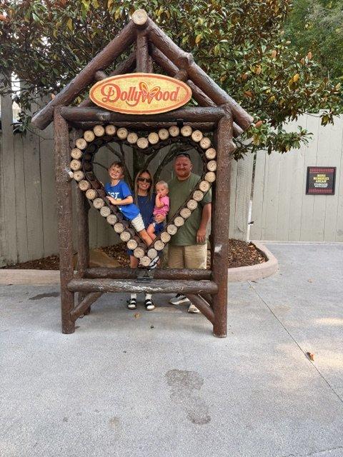 Dollywood With Young Kids: How We Do a Low-Stress Day
