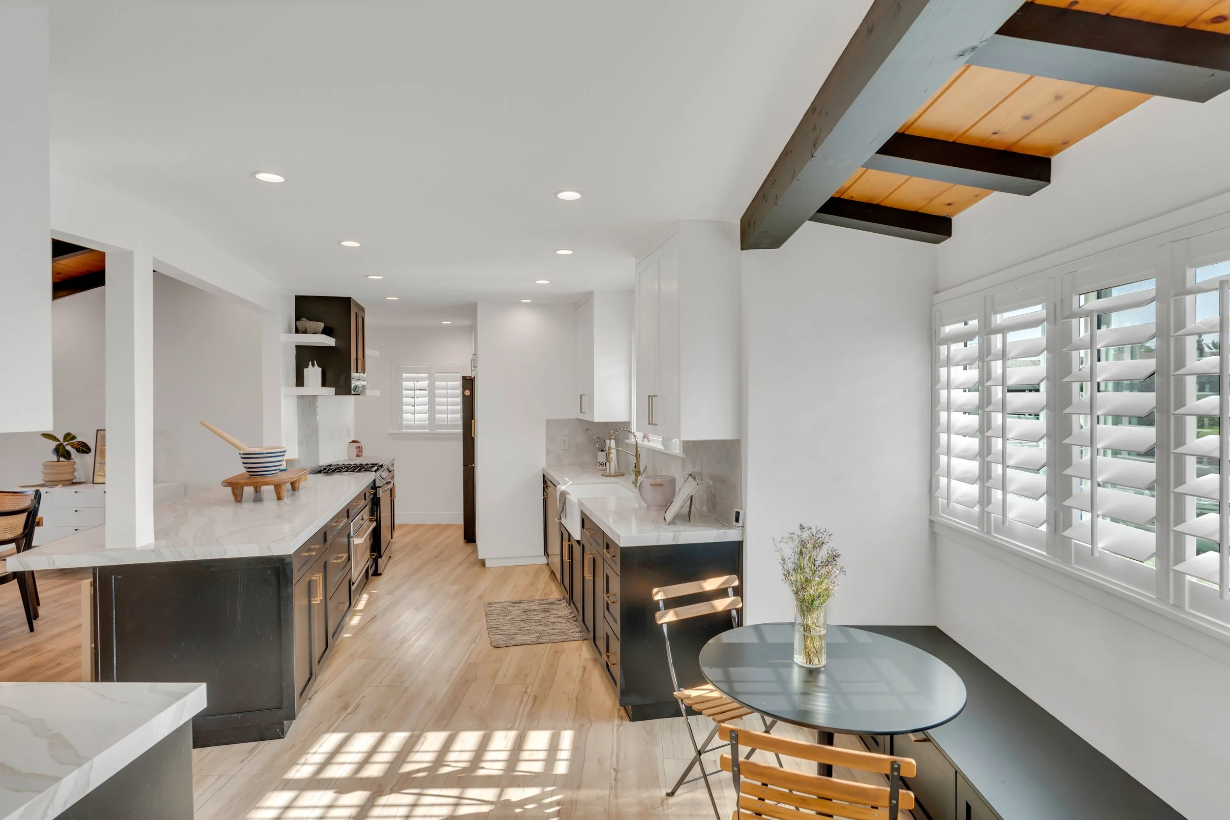 14-9449 Forbes Avenue-14.jpg