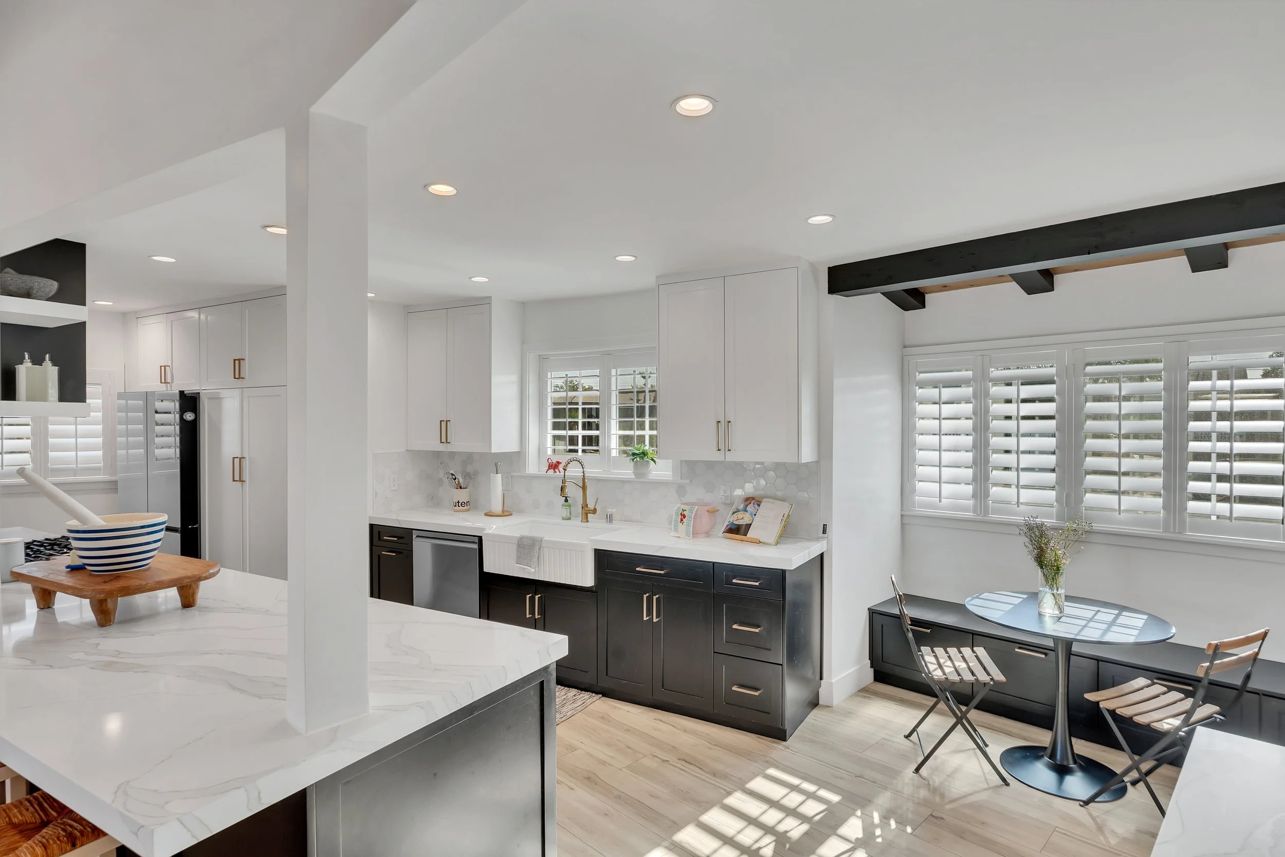 15-9449 Forbes Avenue-15.jpg