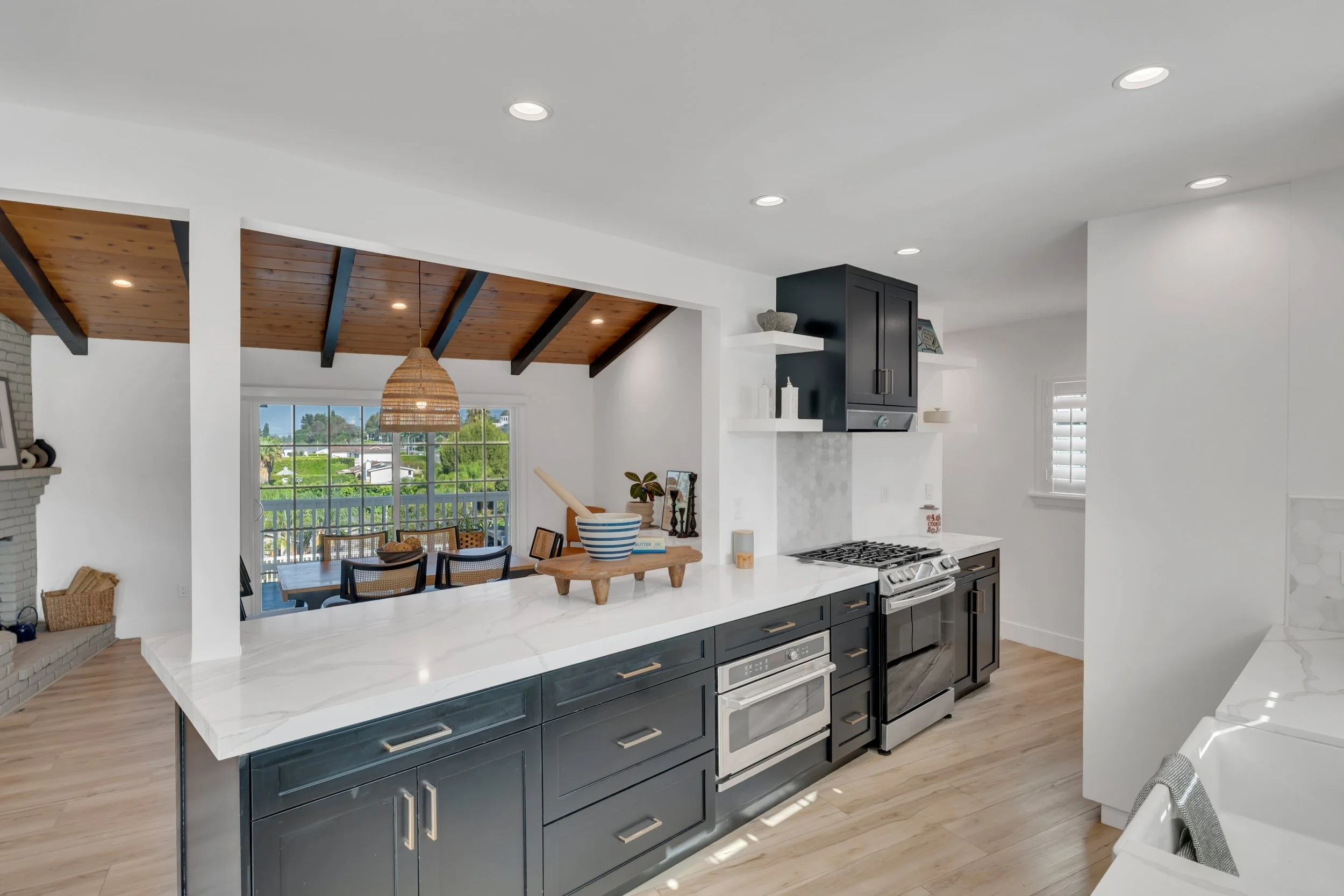 18-9449 Forbes Avenue-18.jpg