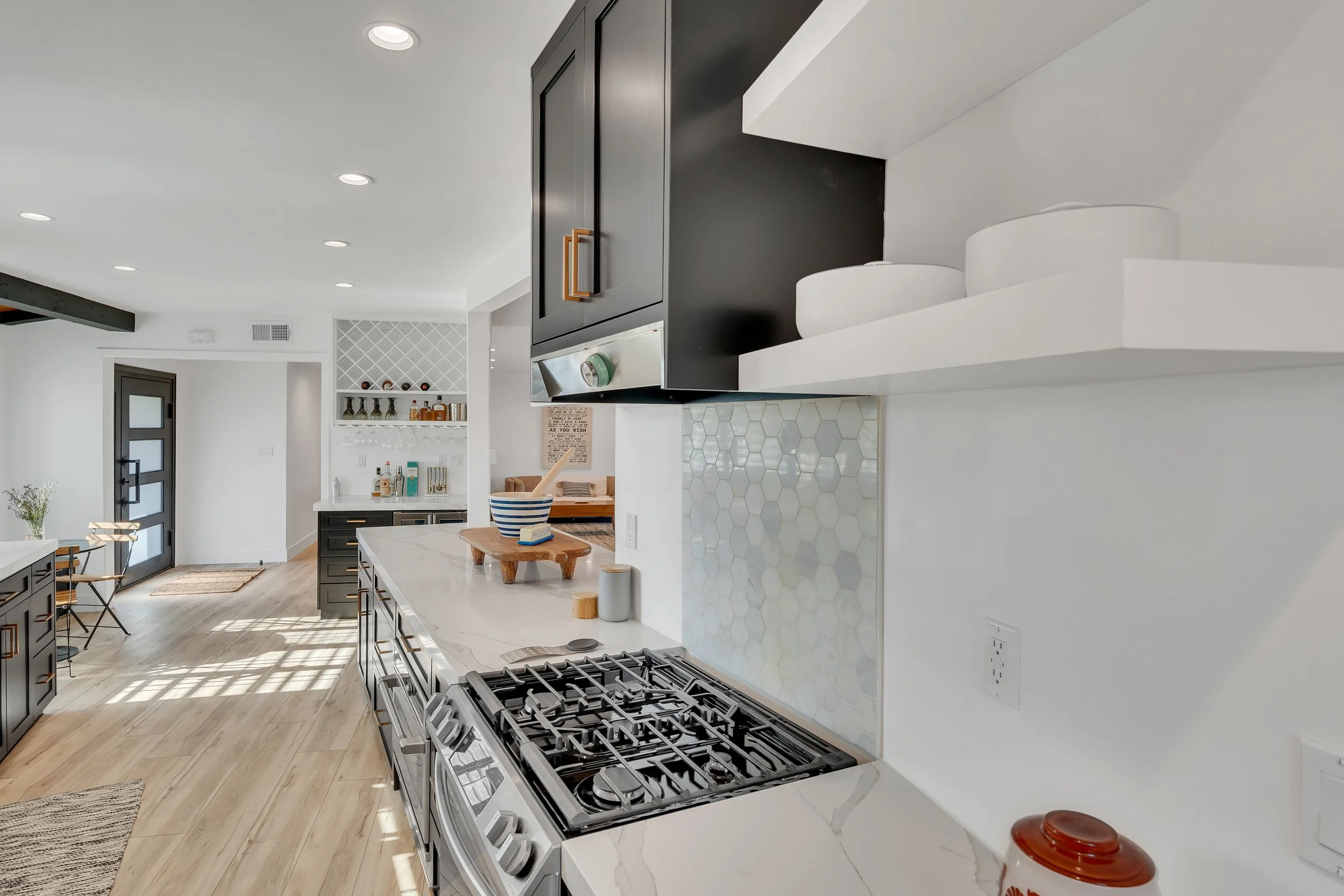 19-9449 Forbes Avenue-19.jpg