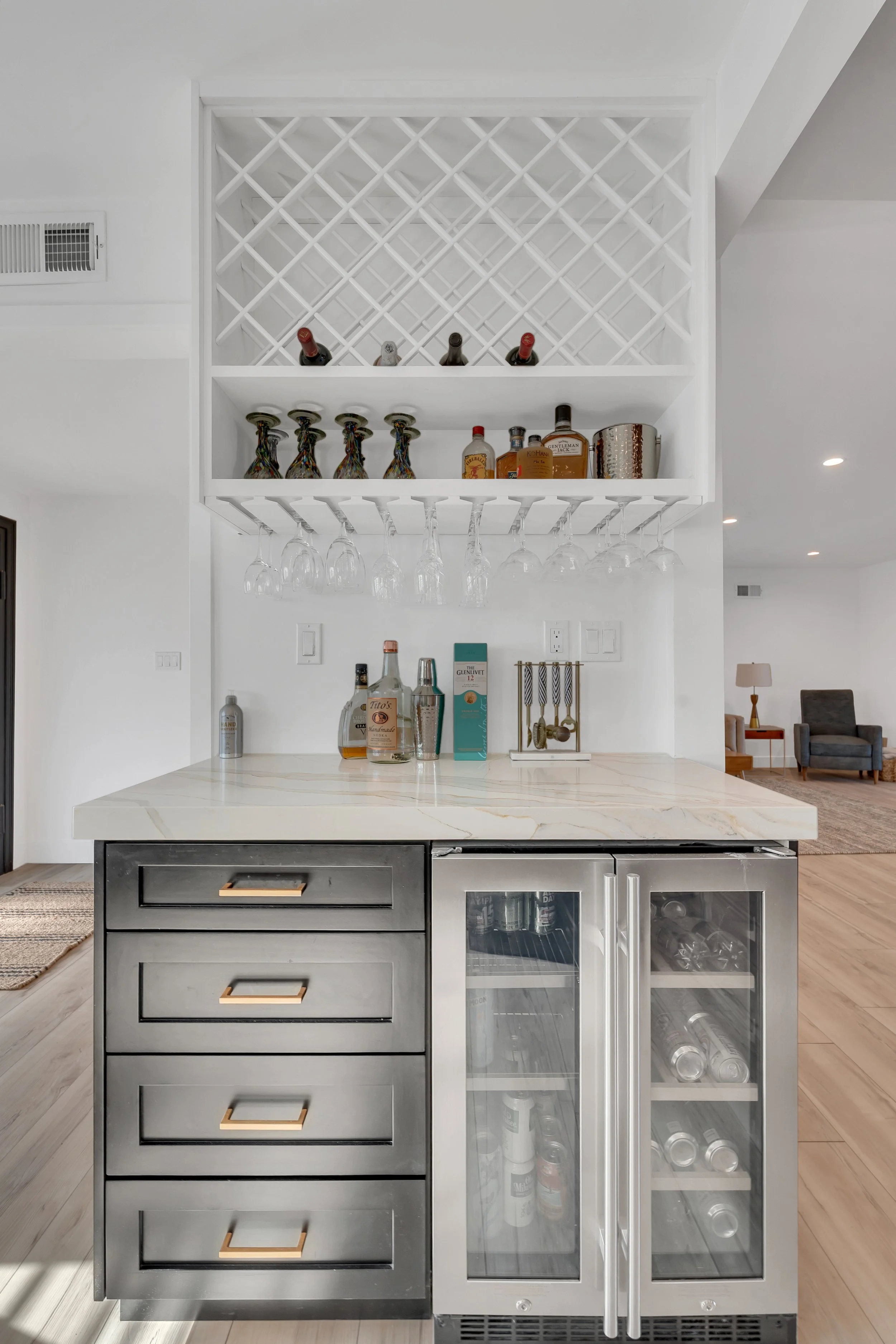 27-9449 Forbes Avenue-27.jpg