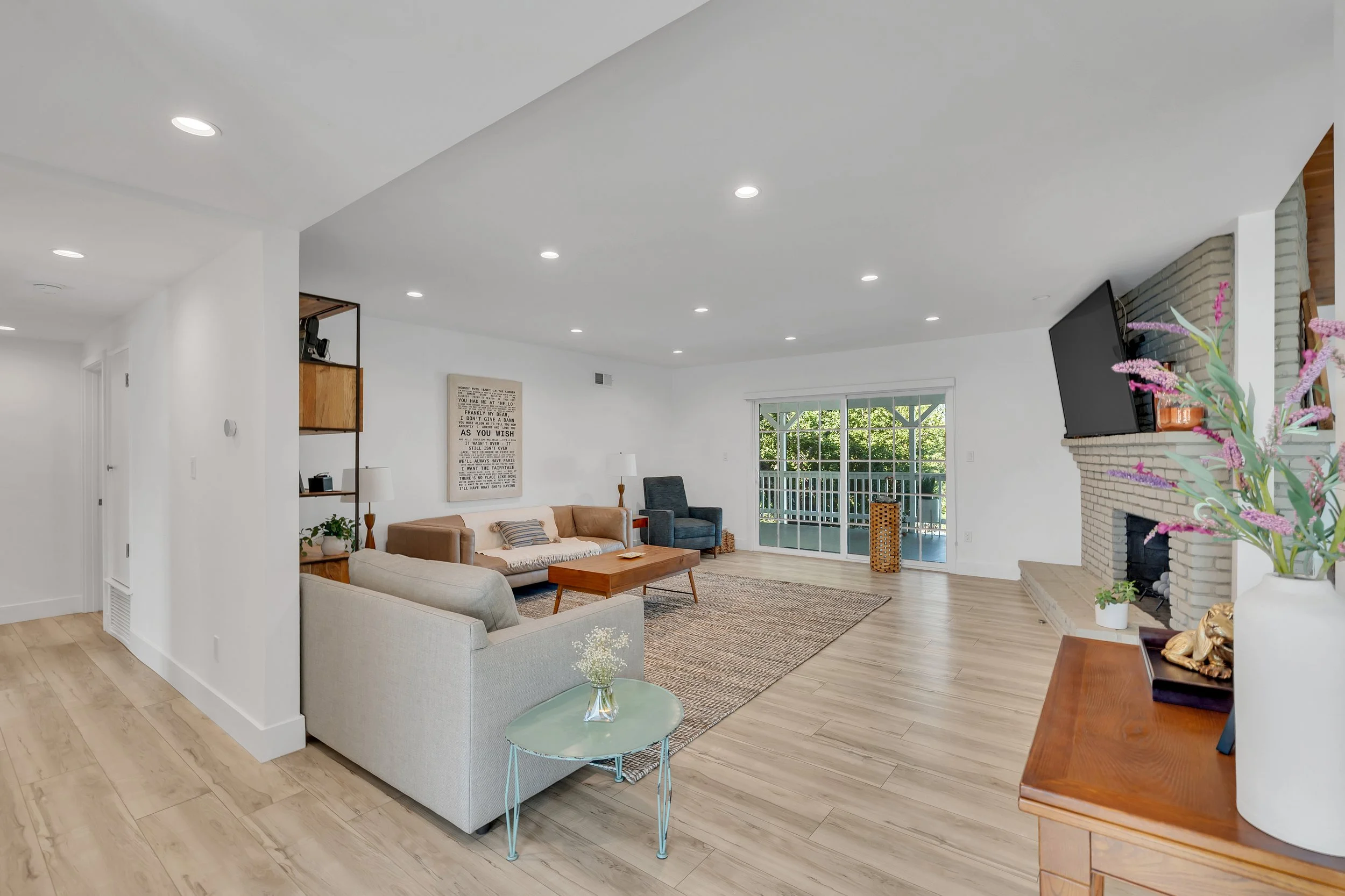 35-9449 Forbes Avenue-35.jpg