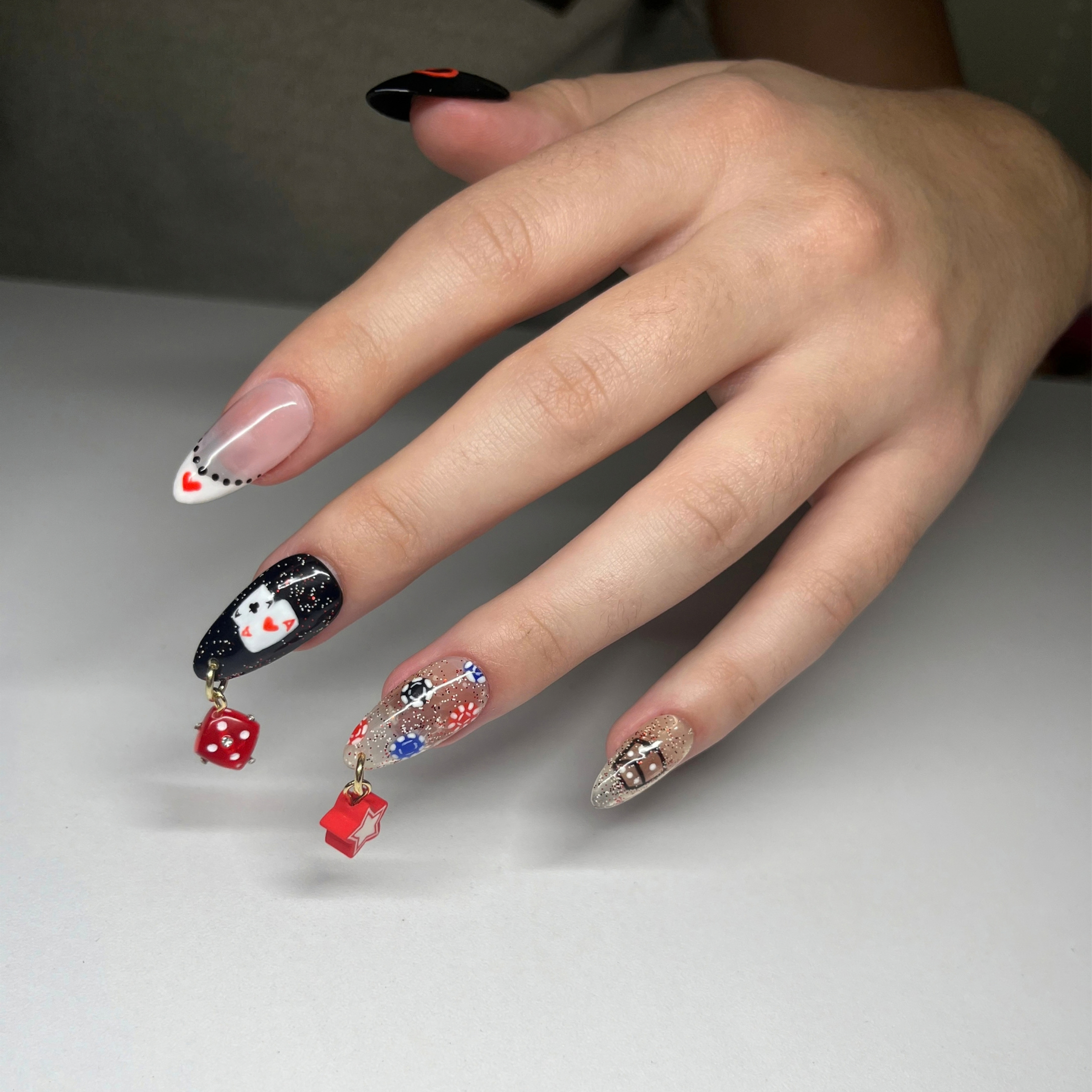 Vegas+Nails+on+Hand.png