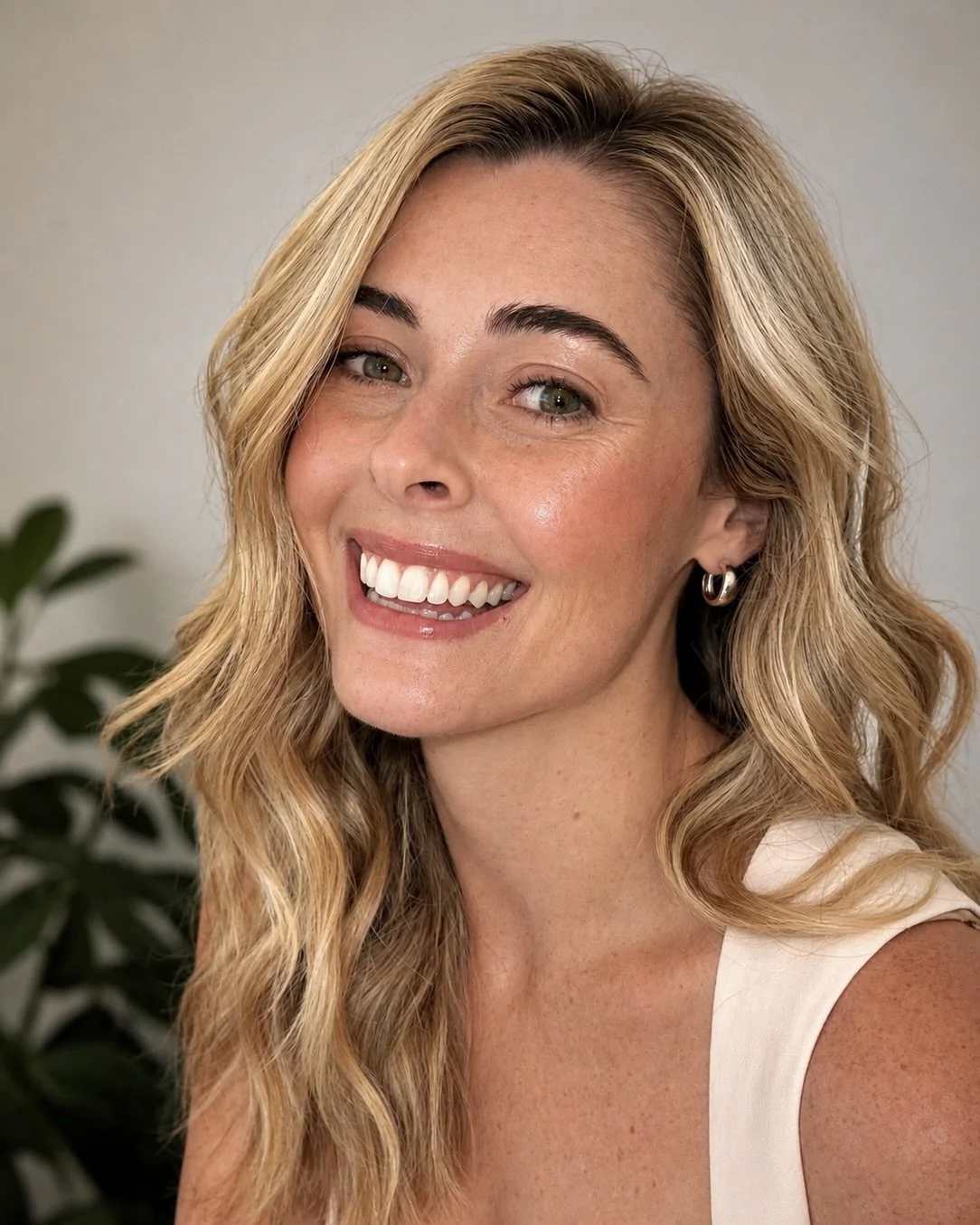 Riley Baker, Charleston, SC interior designer and founder of Riley Baker Interiors, specializing in process driven, organized, full-service interior design, furnishings, styling, and finish selections. Relaxed, refined, timeless and layered style.