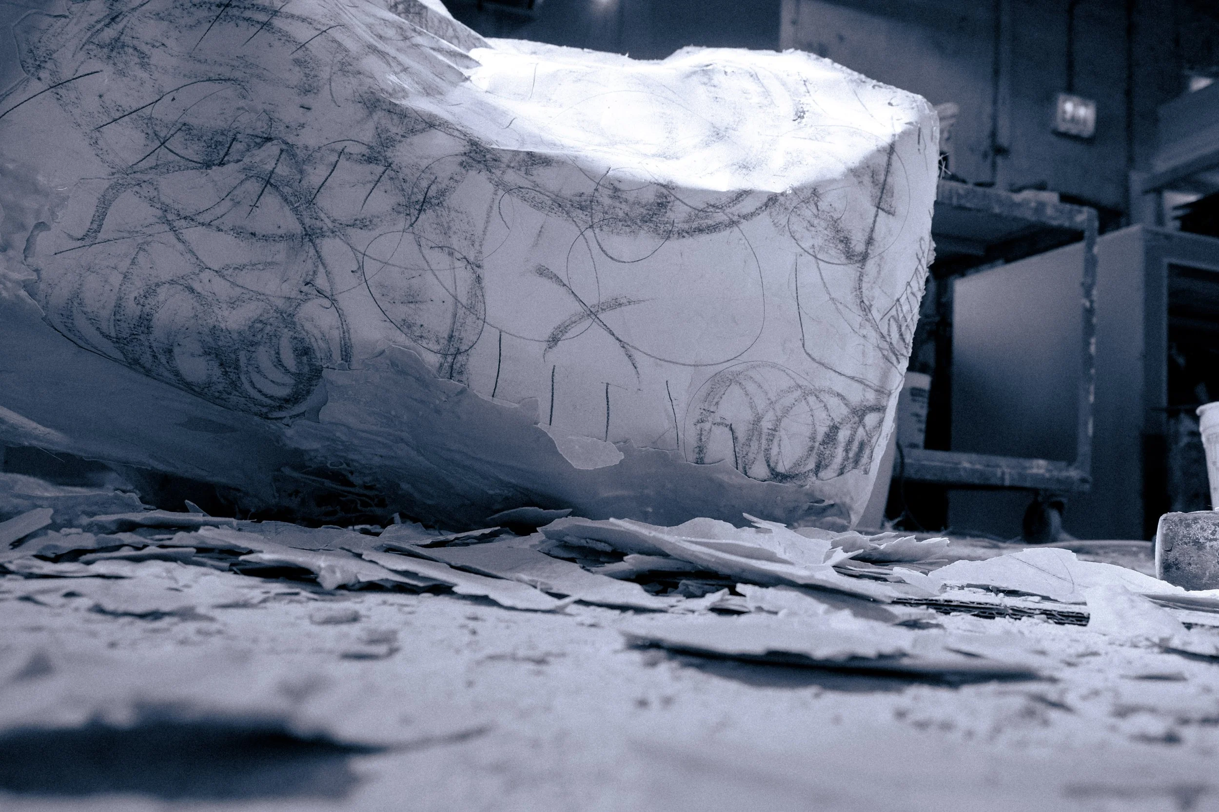 Peeling off the mold, the drawing has been perfectly translated.