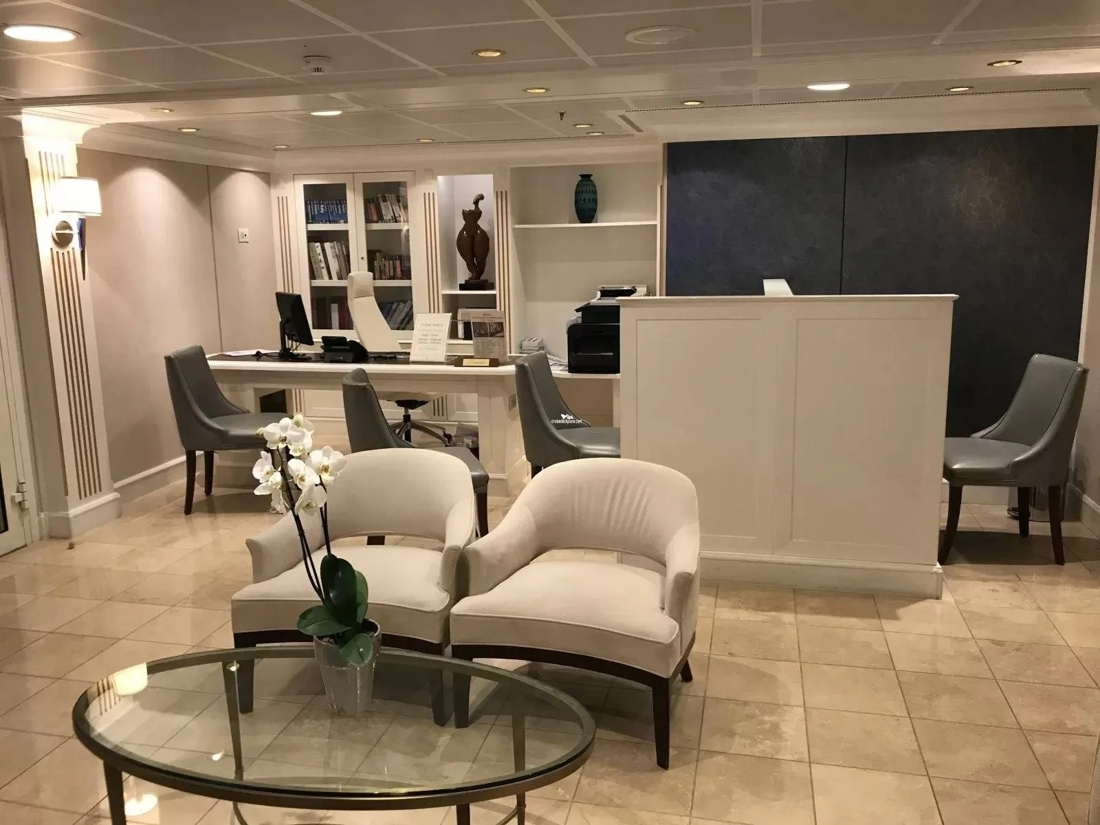 Oceania Concierge Lounge