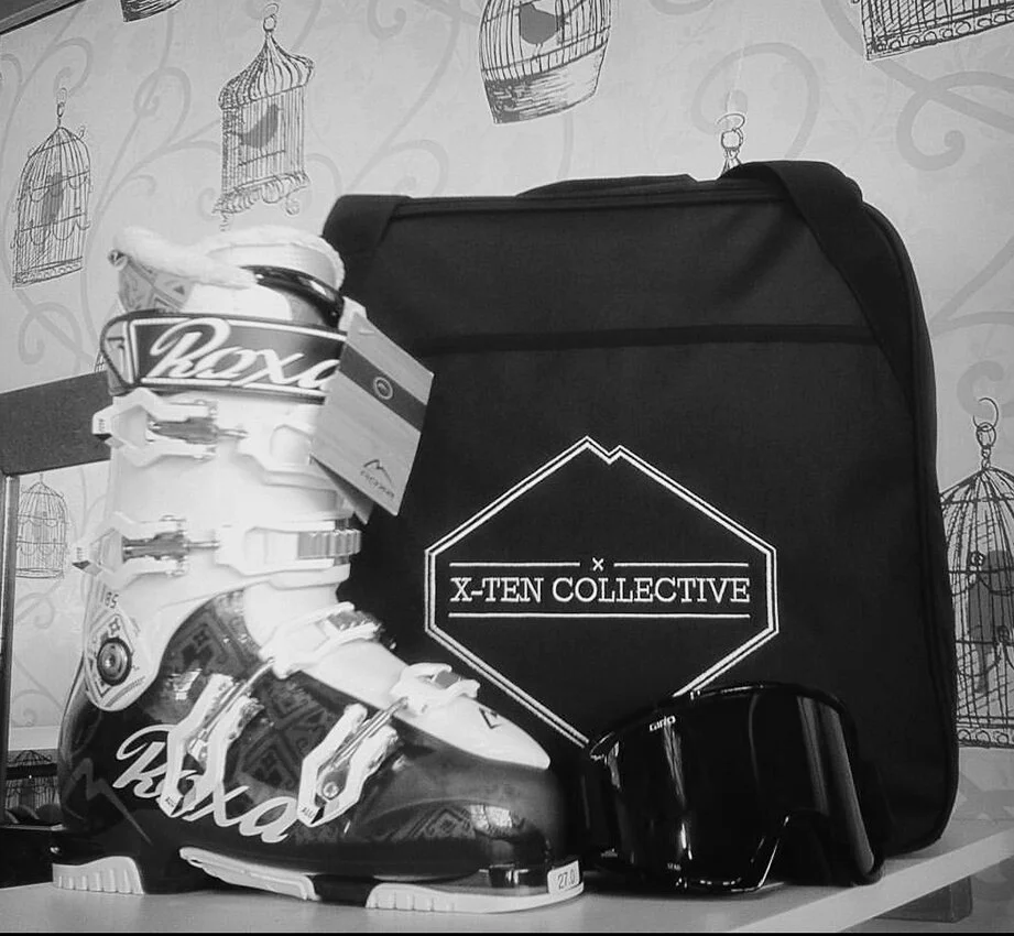 x10 bootbag bw.jpg