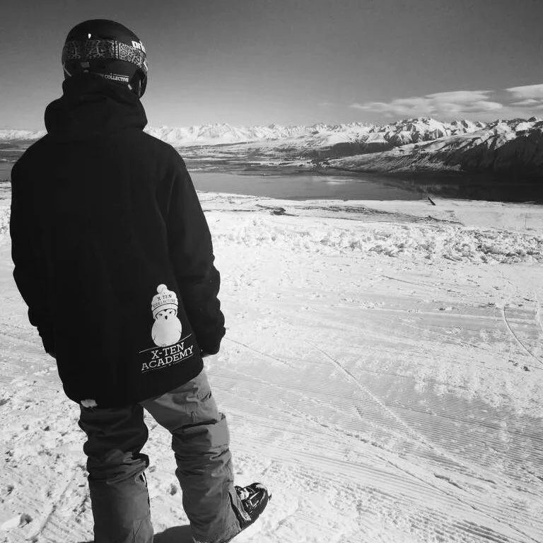 x10 veiw  bw sml.jpg