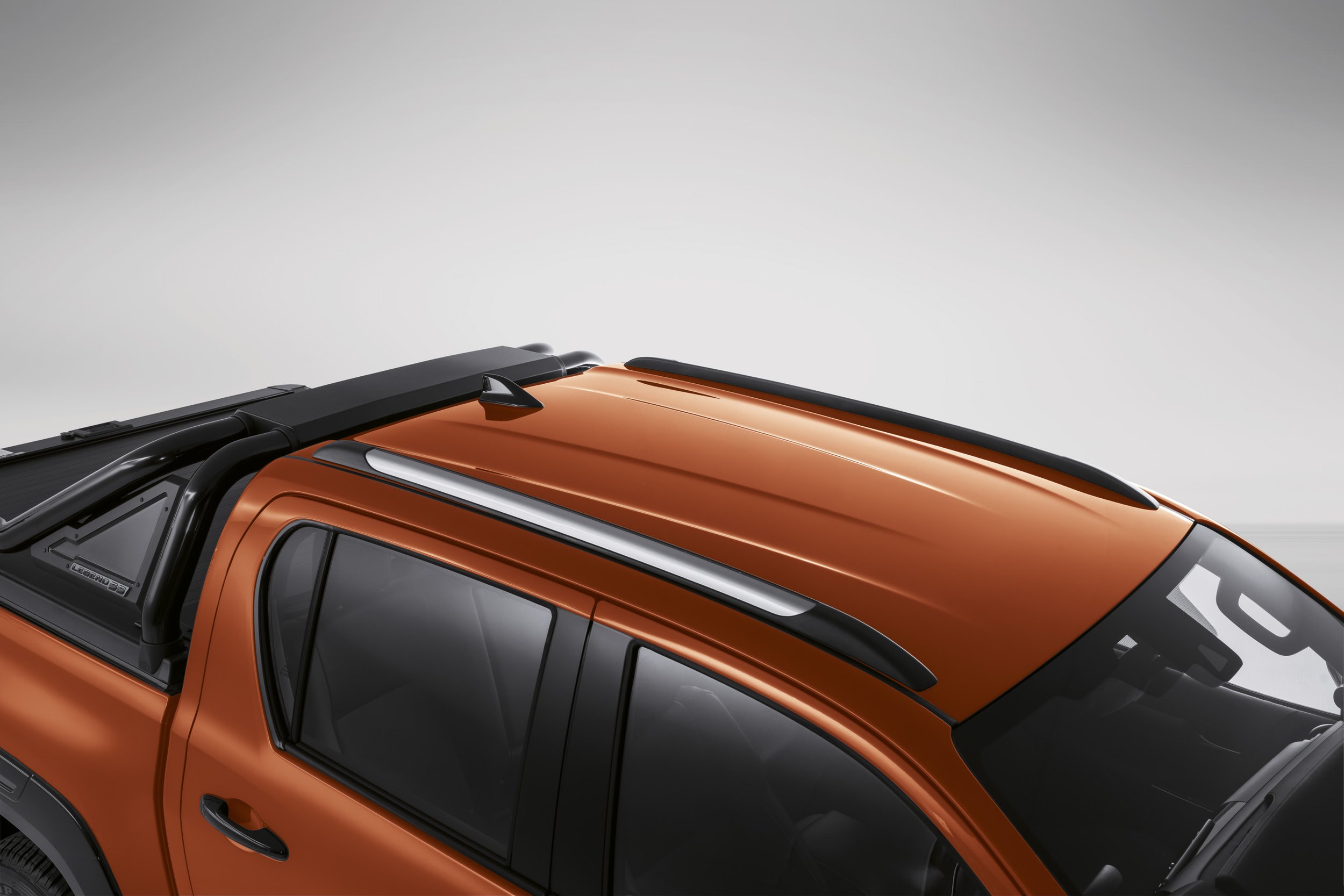 hilux_legend_55_roof_retHILUX_LEGEND_55_ROOF_RET.jpg