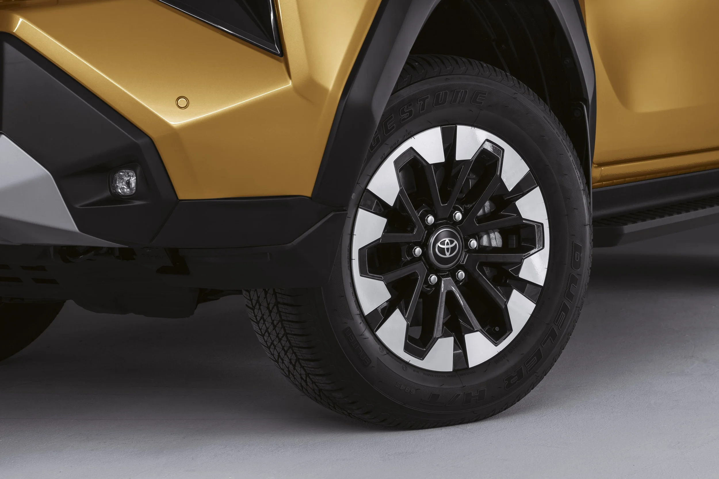 hilux_wheel_xtra_cab_retHILUX_WHEEL_XTRA_CAB_RET.jpg