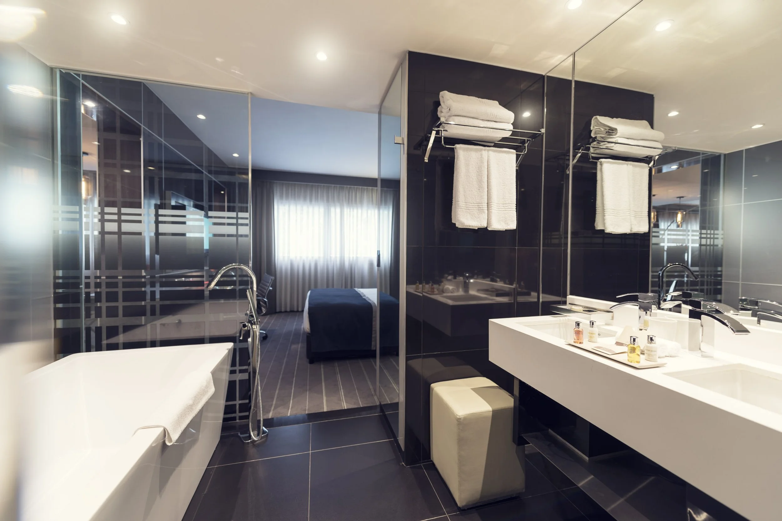 bathroombathroom.jpg