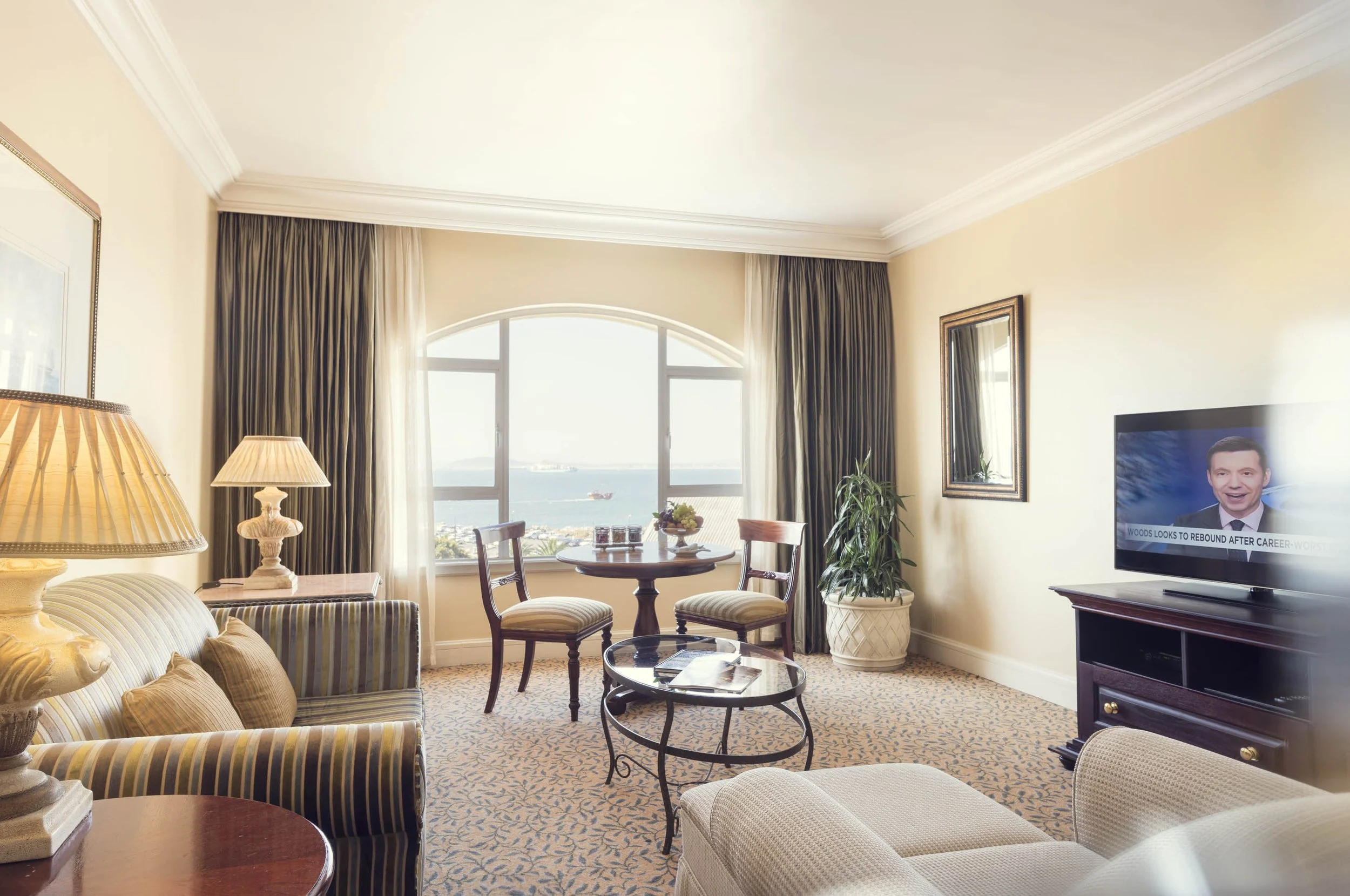 junior suite sea loungeJUNIOR SUITE SEA LOUNGE.jpg