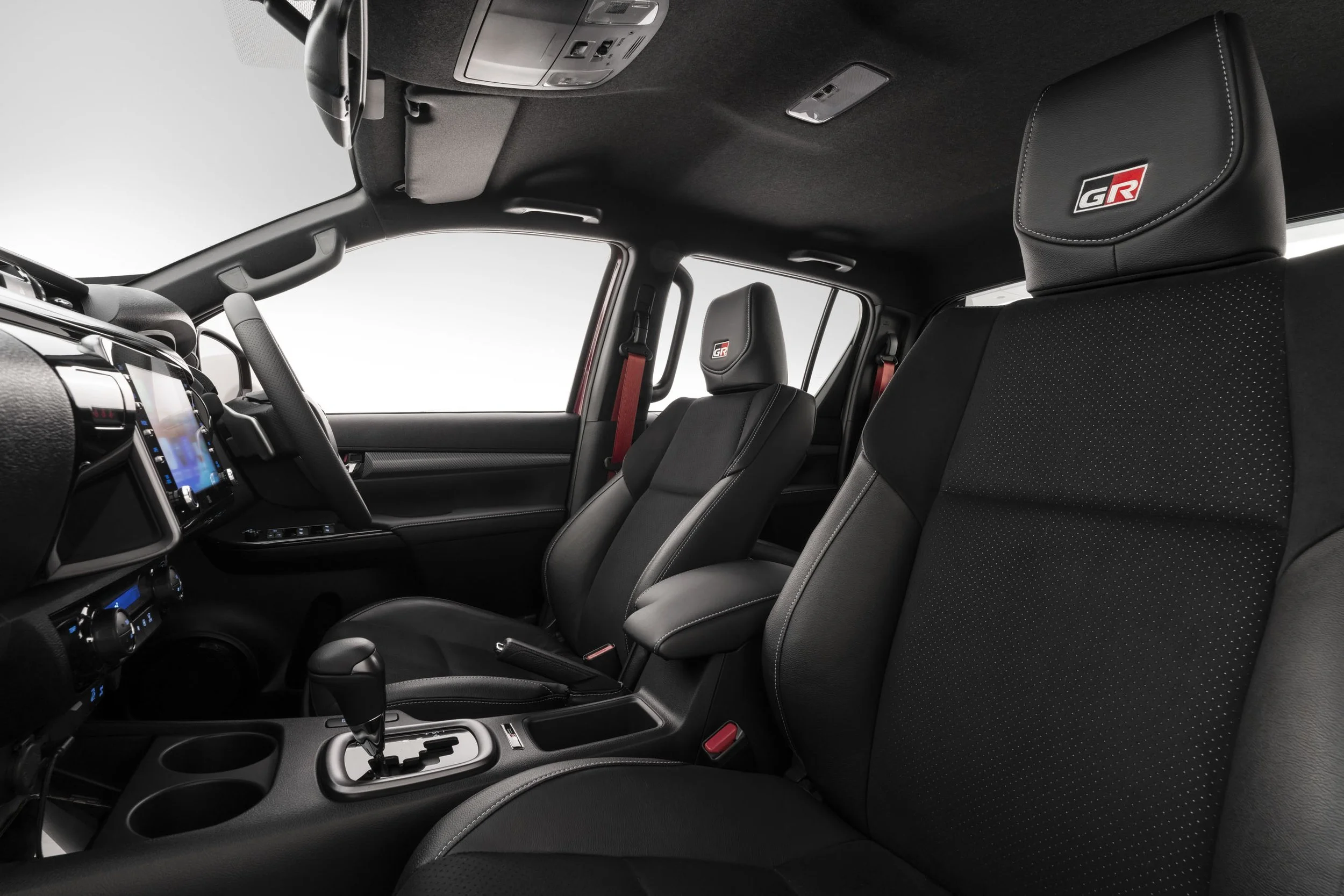 front seats_hilux grFRONT SEATS_HILUX GR.jpg