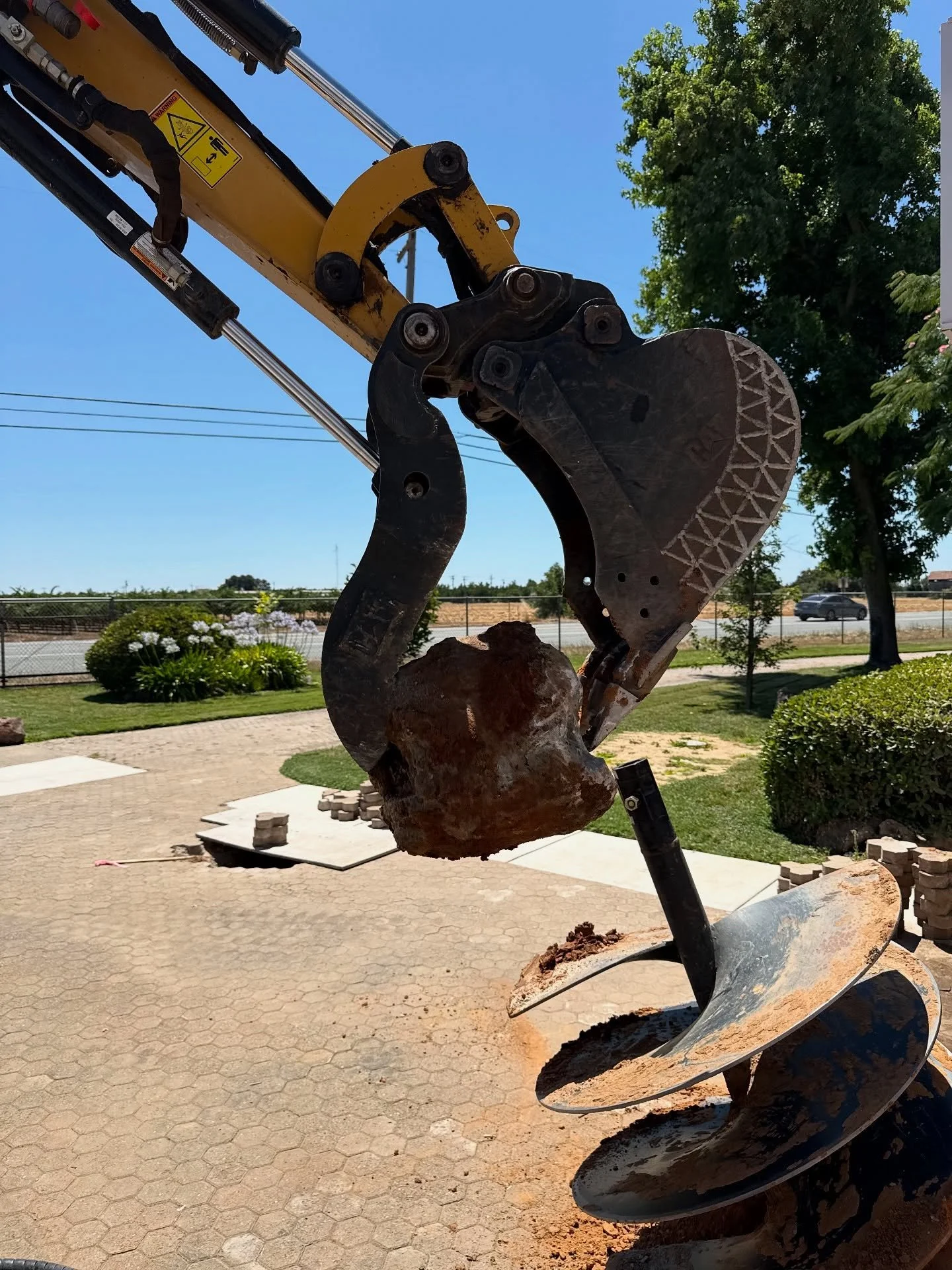 ☀️ Problem: summer heat
✅ Solution: our latest shade structure install

Now our client can relax in comfort while we handle the hard work. 😎🛠️ 

#CoolUnderConstruction #SummerSolved #graysonengineering #shadestructure